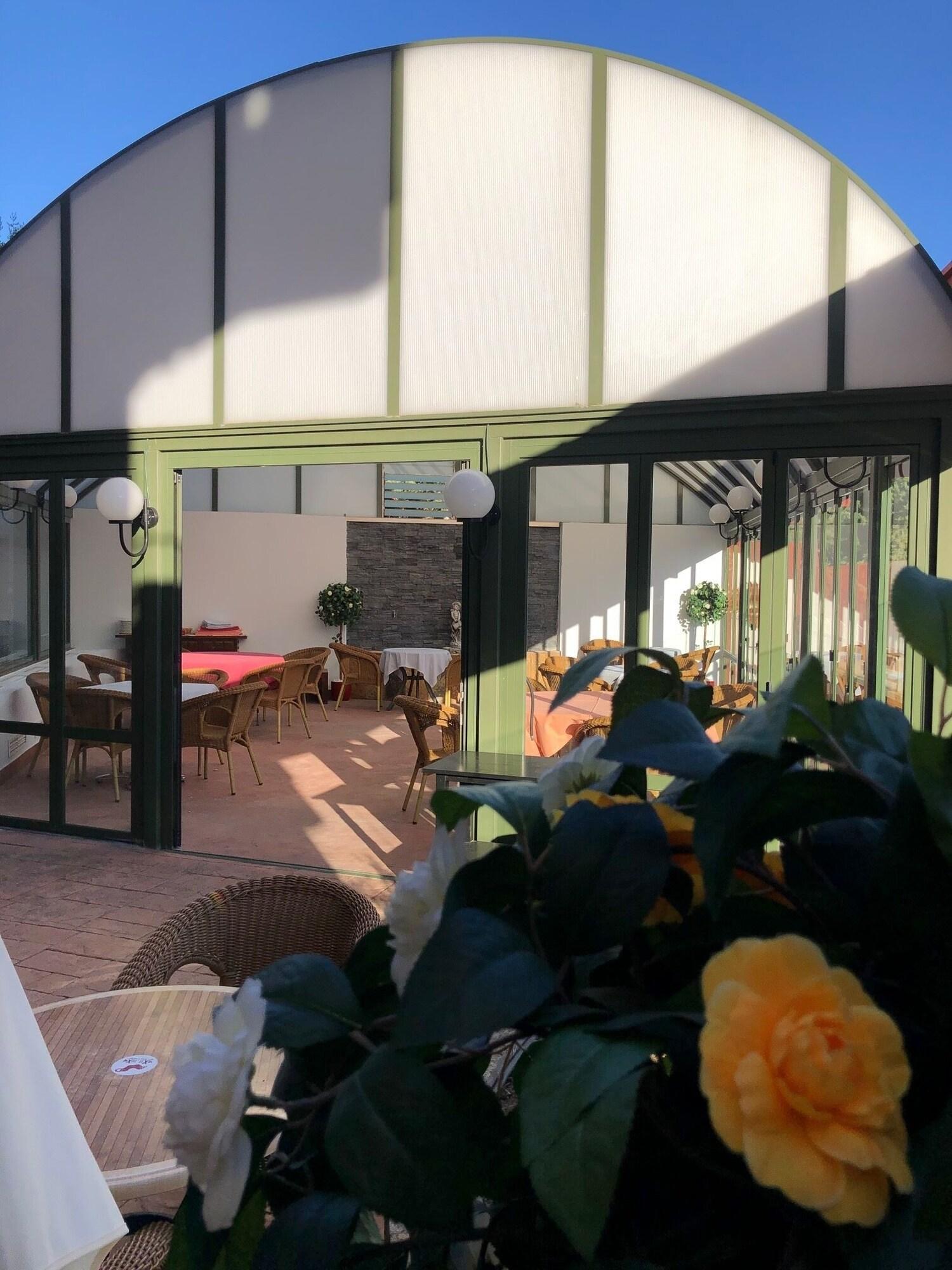 Comodidades del Alojamiento Hotel V Ciudad