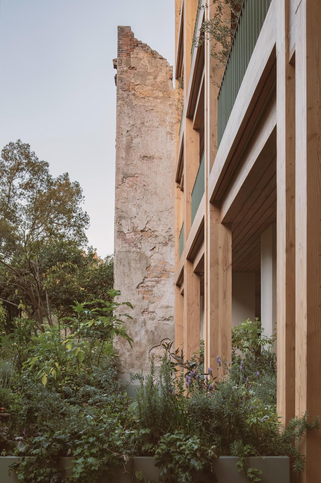 Vista Exterior ONTO Alvaro Obregon Mexico City