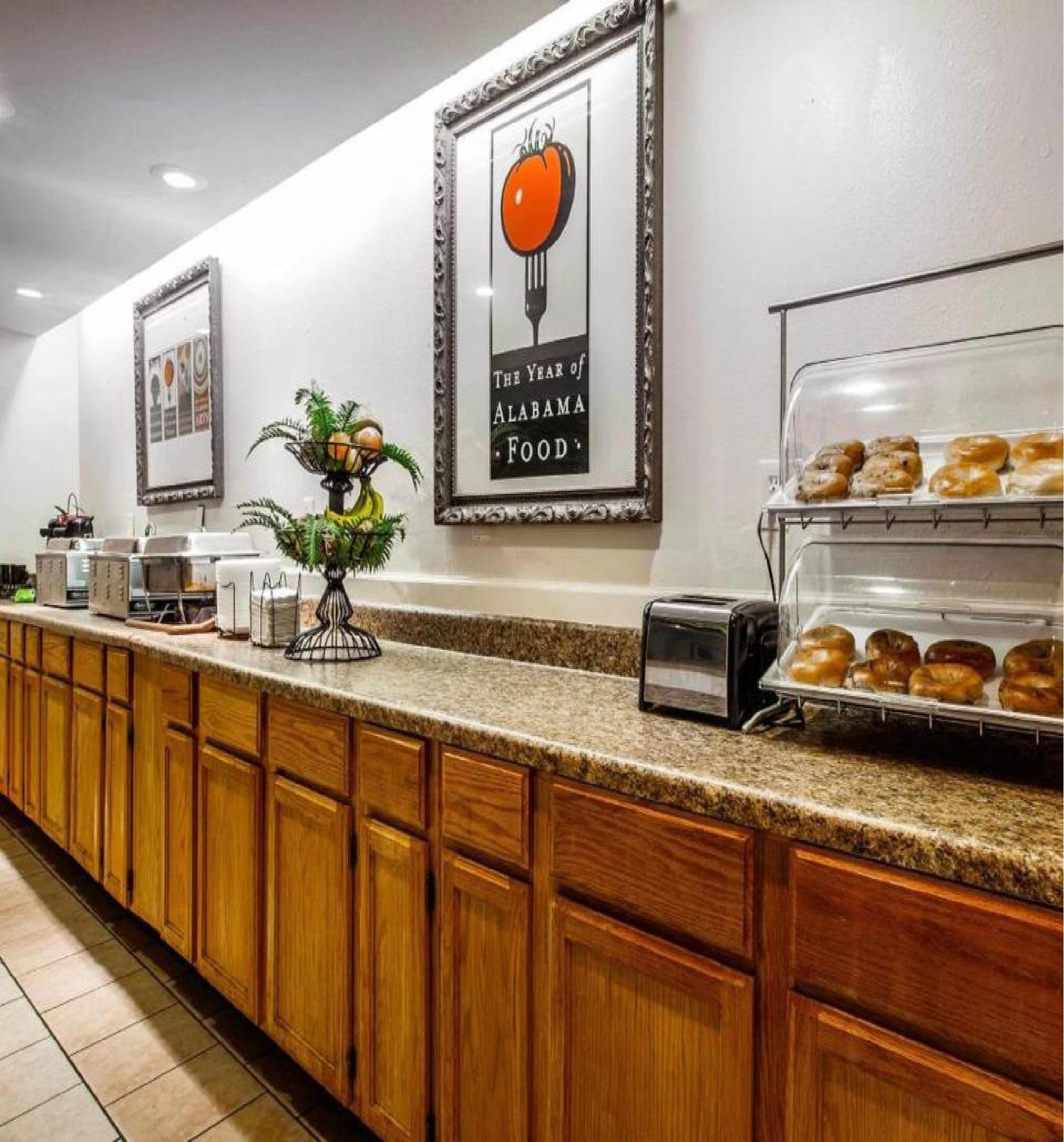 Restaurant Ramada by Wyndham Birmingham Airport