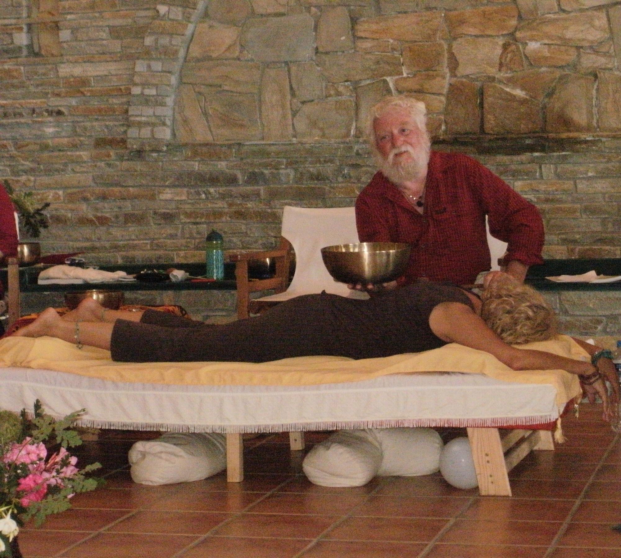 Spa Cavos Bay Hotel and Studios
