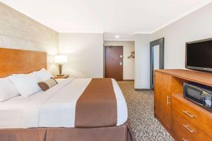 Alojamiento - Wingate by Wyndham Detroit Metro Airport