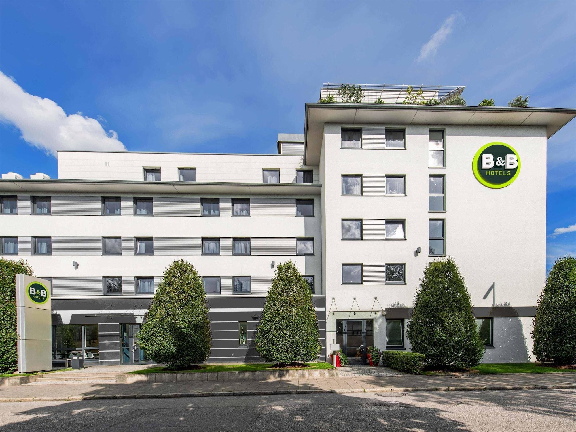 Vista Exterior B&B Hotel München City-Nord