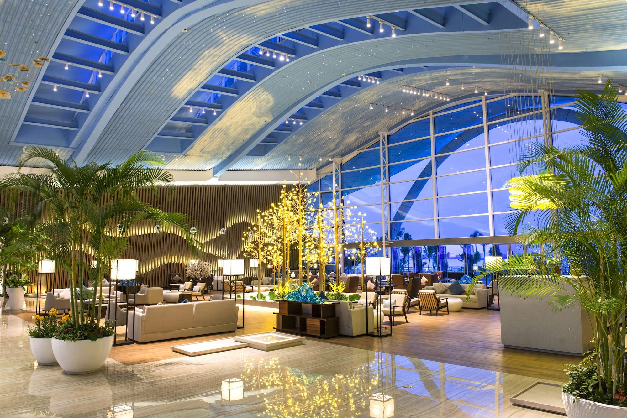 Vista Lobby Forest City Marina Hotel