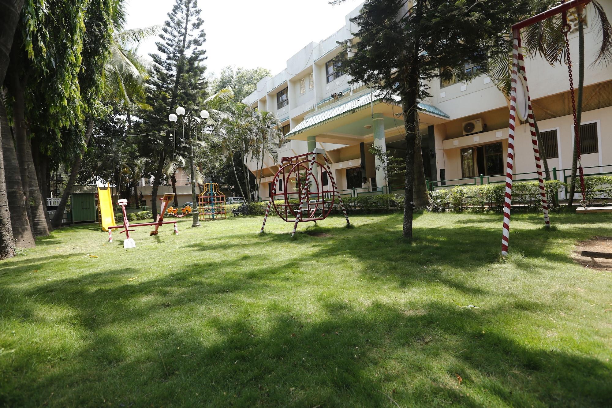 Vista Exterior Hotel Ravi Kiran