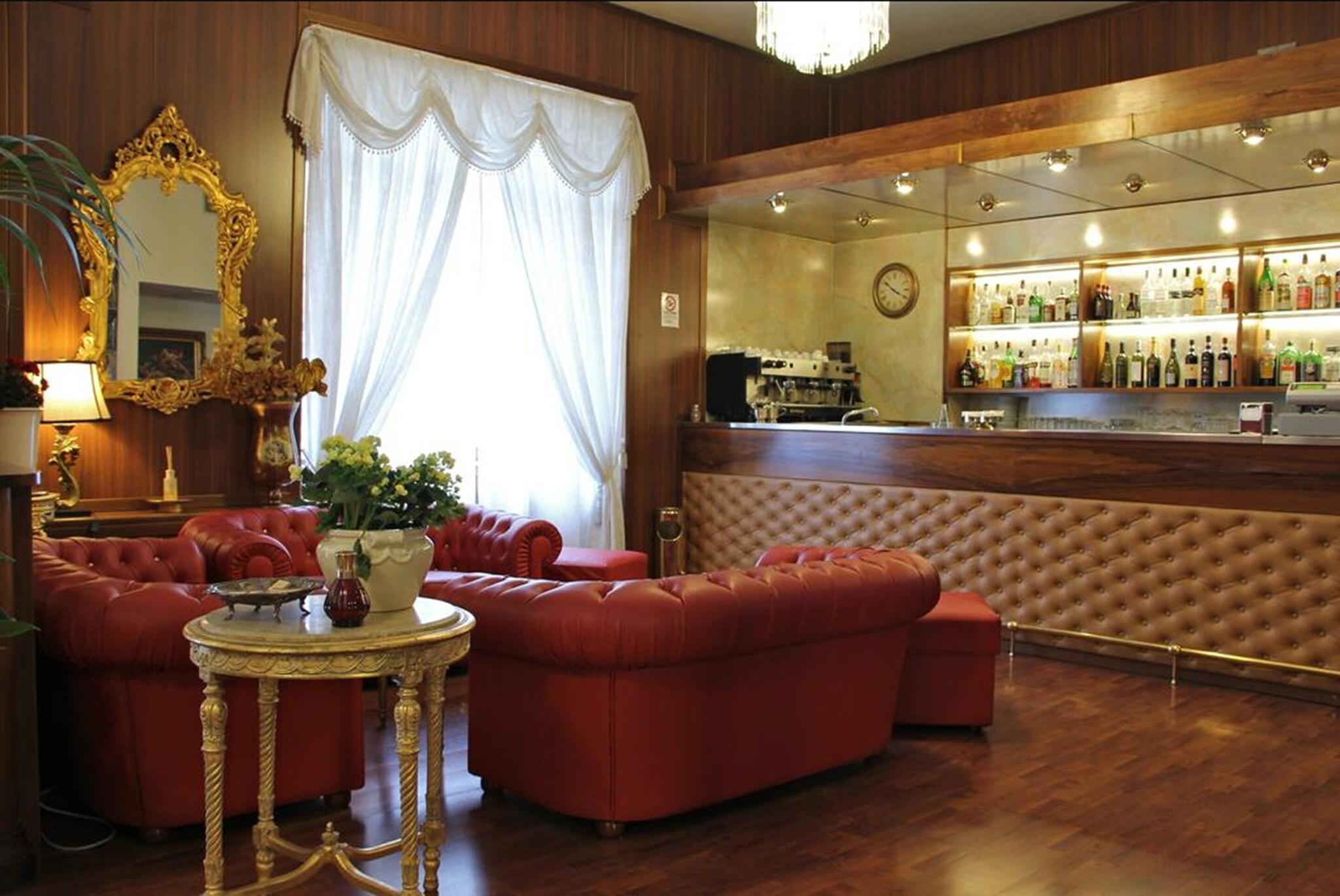 Bar/Salón Hotel Continentale