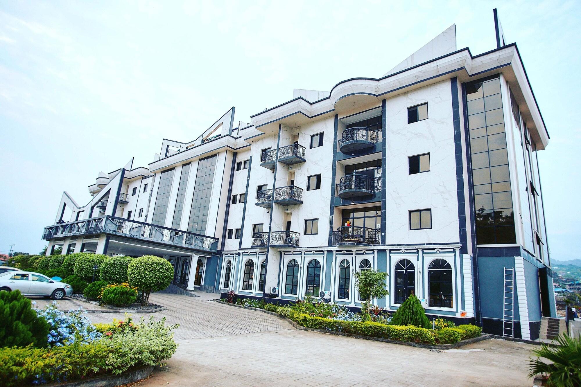 Varios Marcsons Hotels and Resorts