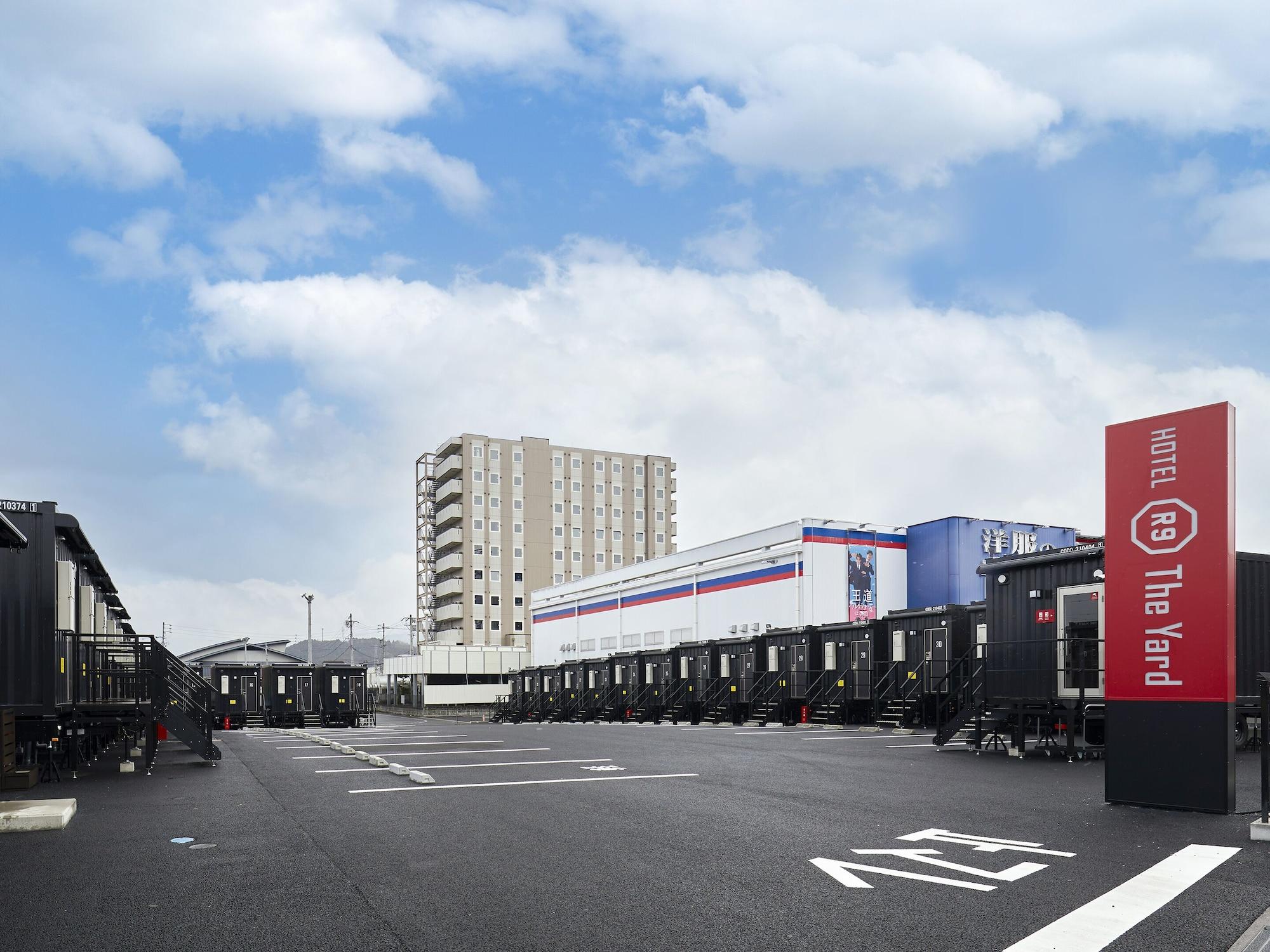 Vista Exterior HOTEL R9 The Yard Ena