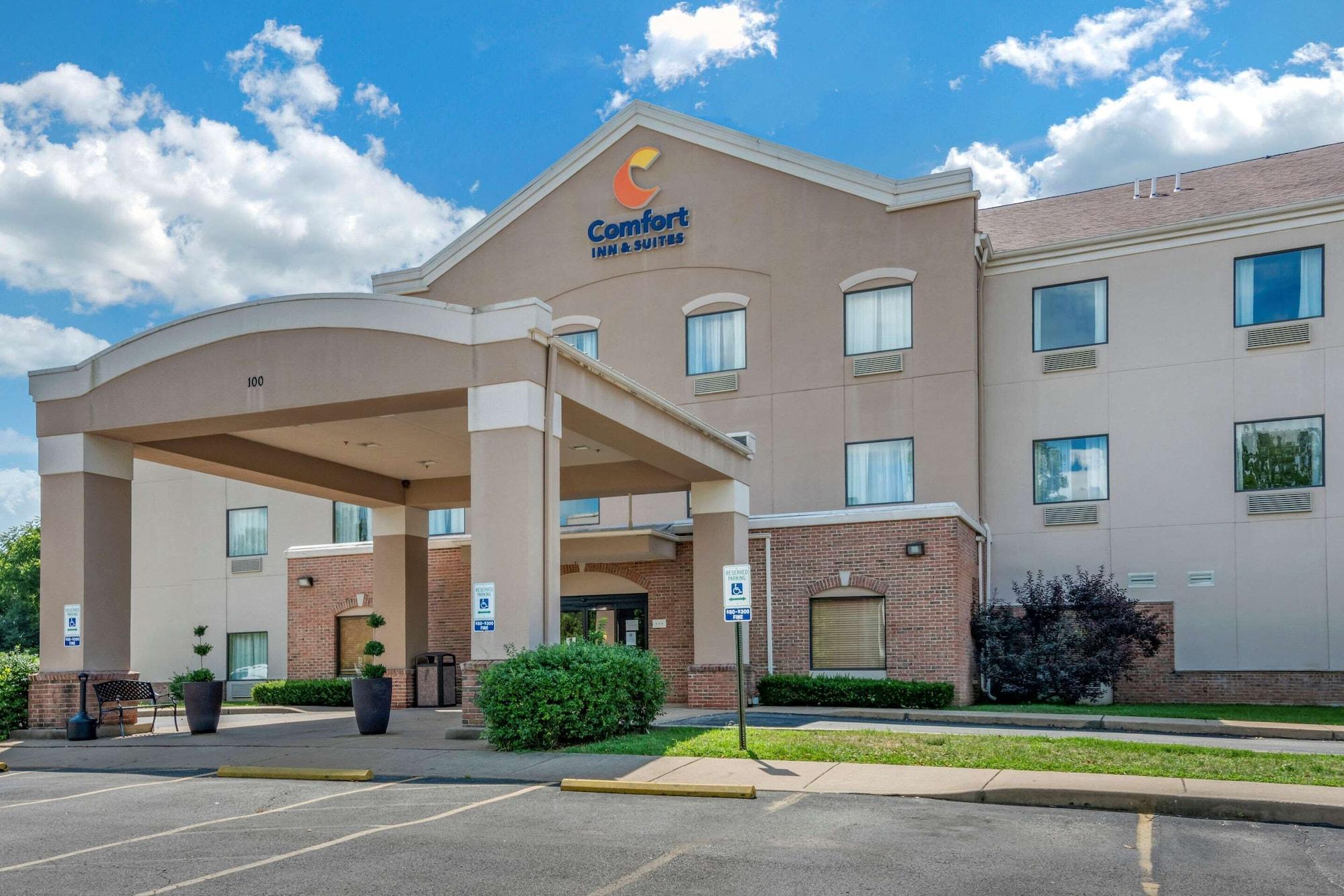 Vista Exterior Comfort Inn & Suites St. Louis - O'Fallon