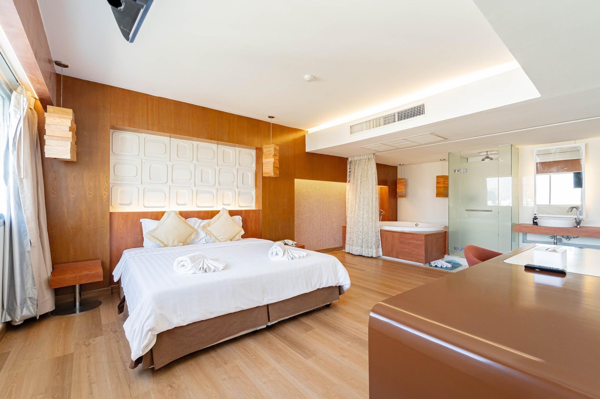 Varios Veronica Residence