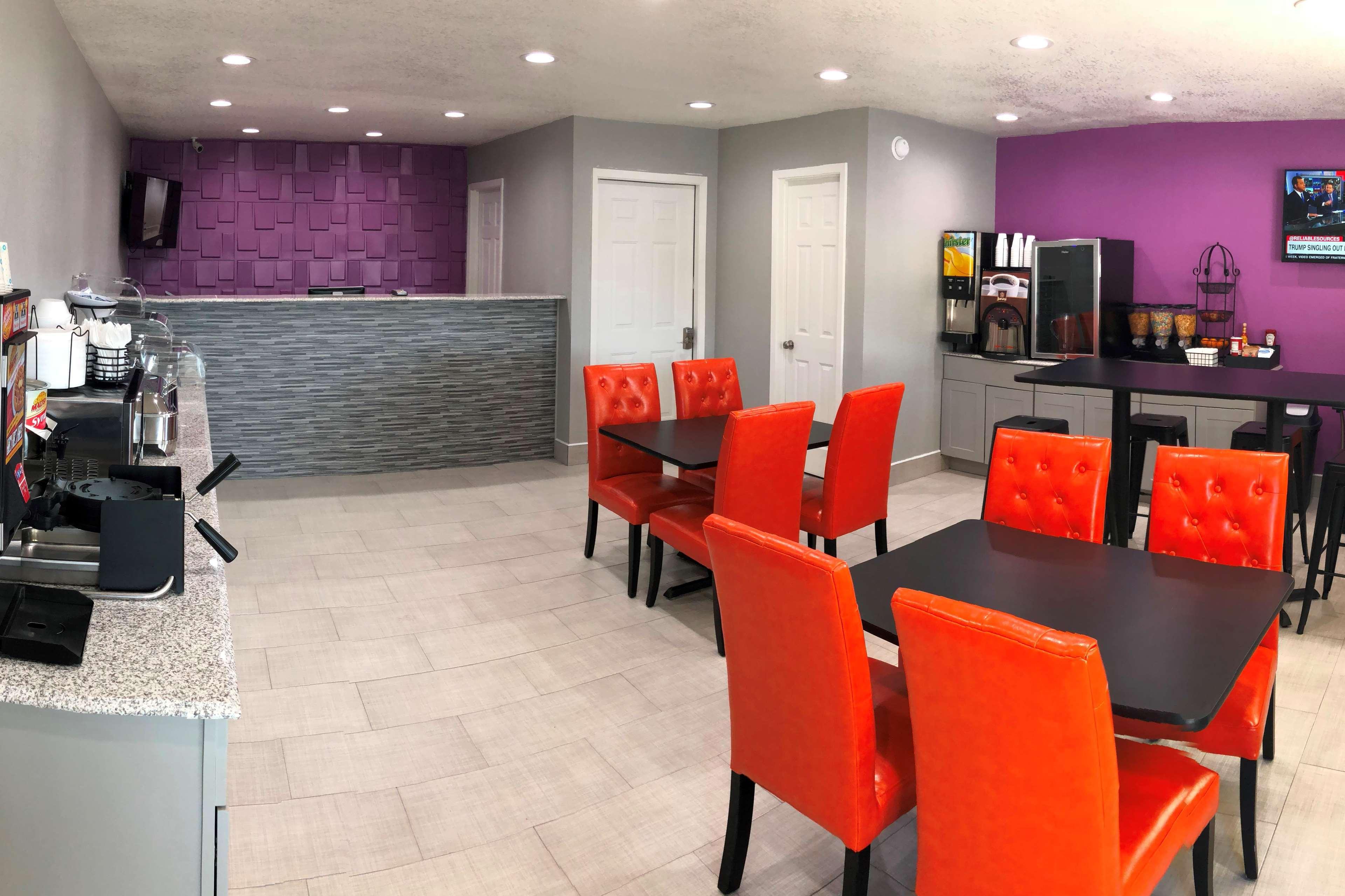 Vista Lobby Super 8 by Wyndham Sonora