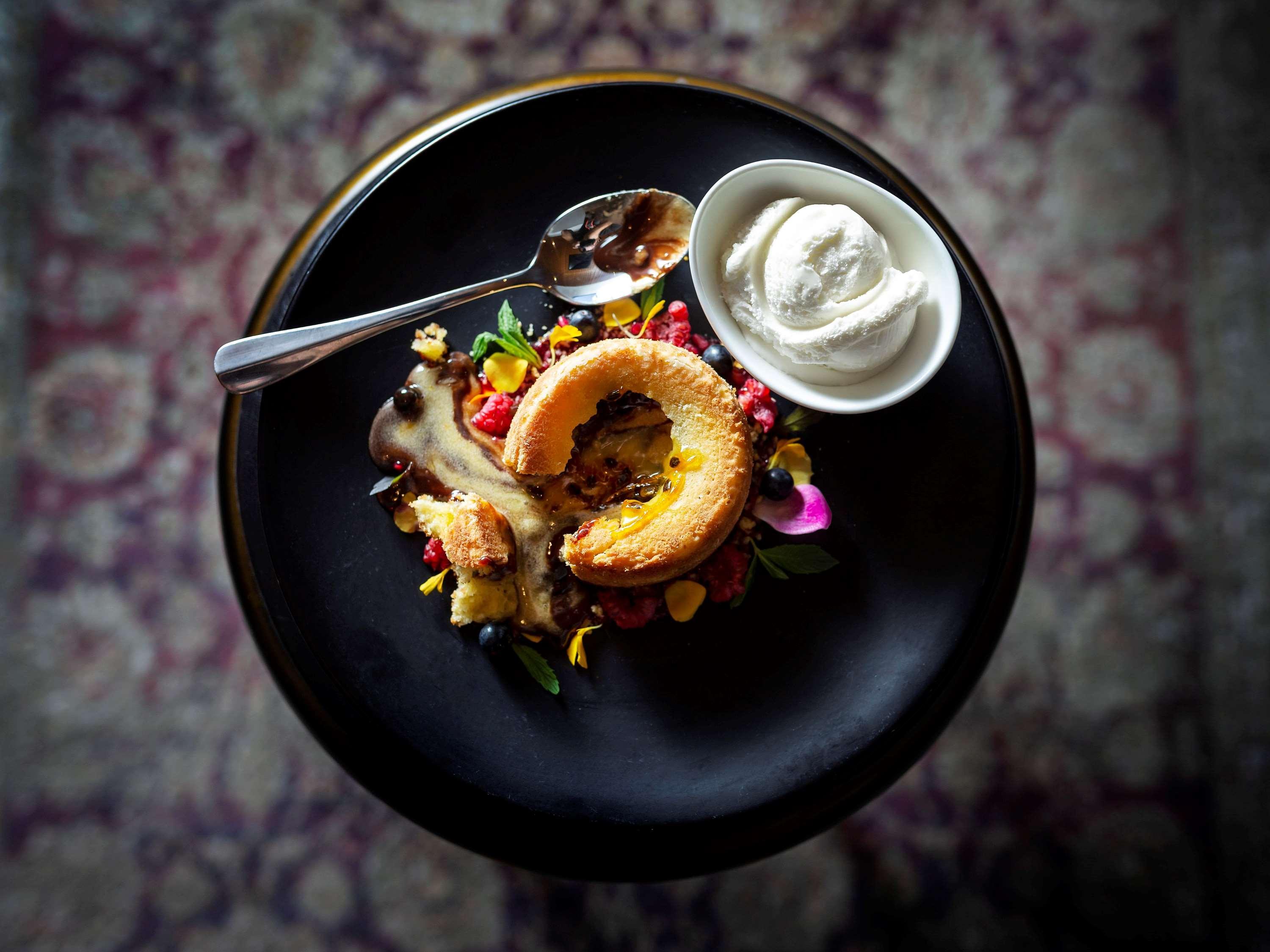 Restaurant Novotel Canberra