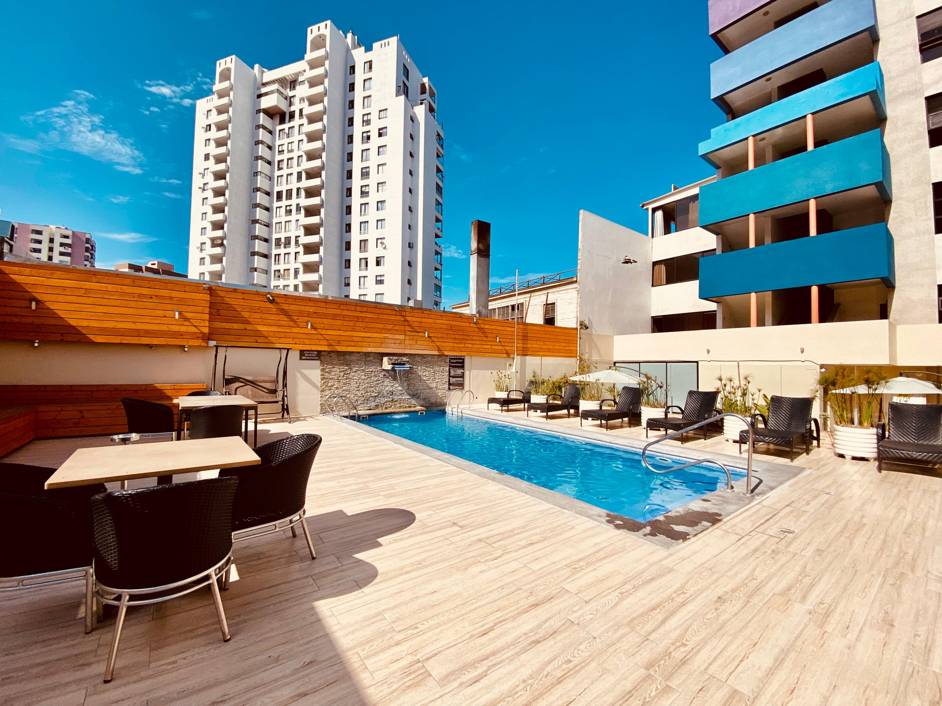 Vista Piscina Gran Cavancha Suite