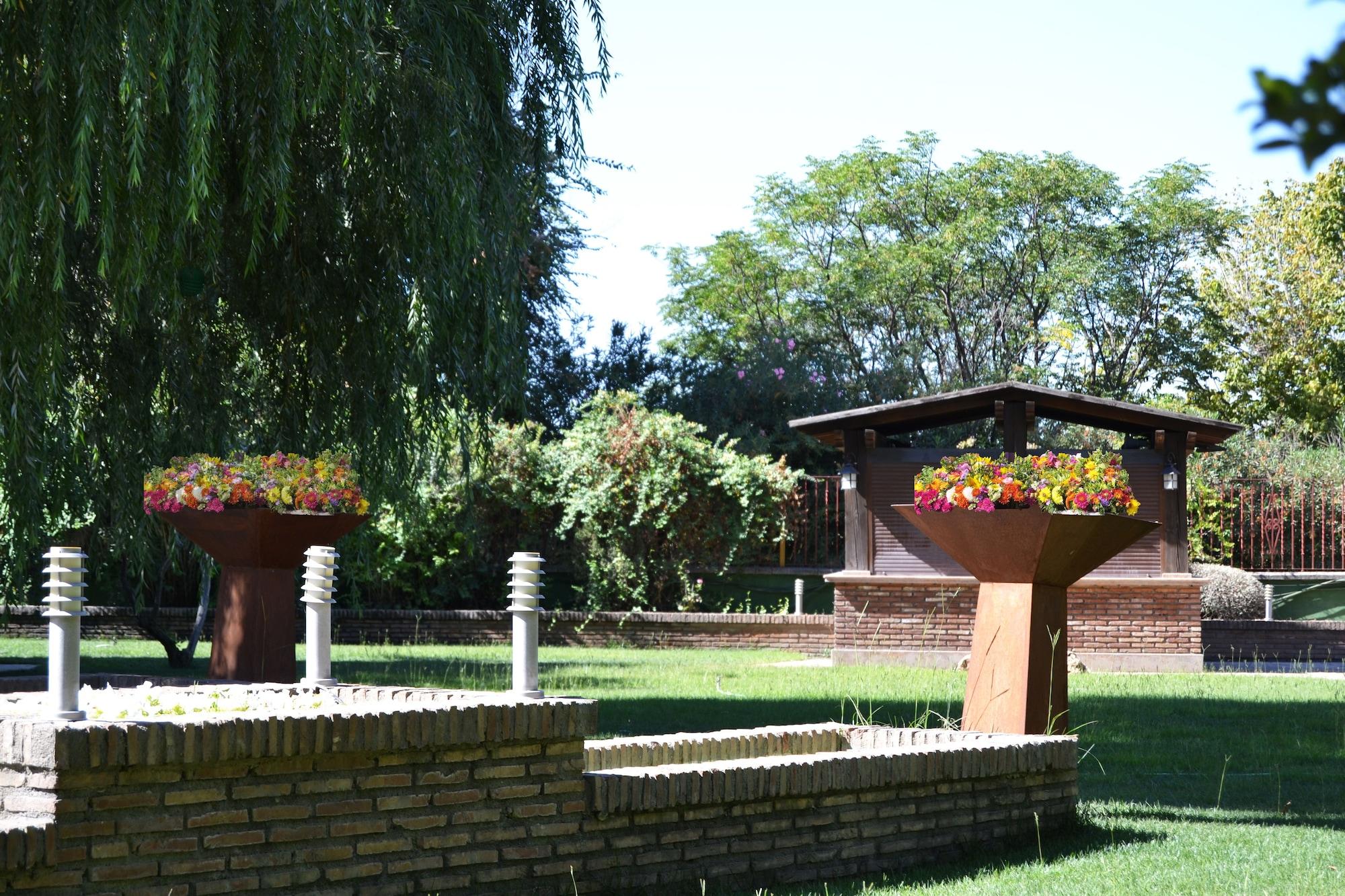 Vista Exterior Hotel Reyes Ziríes