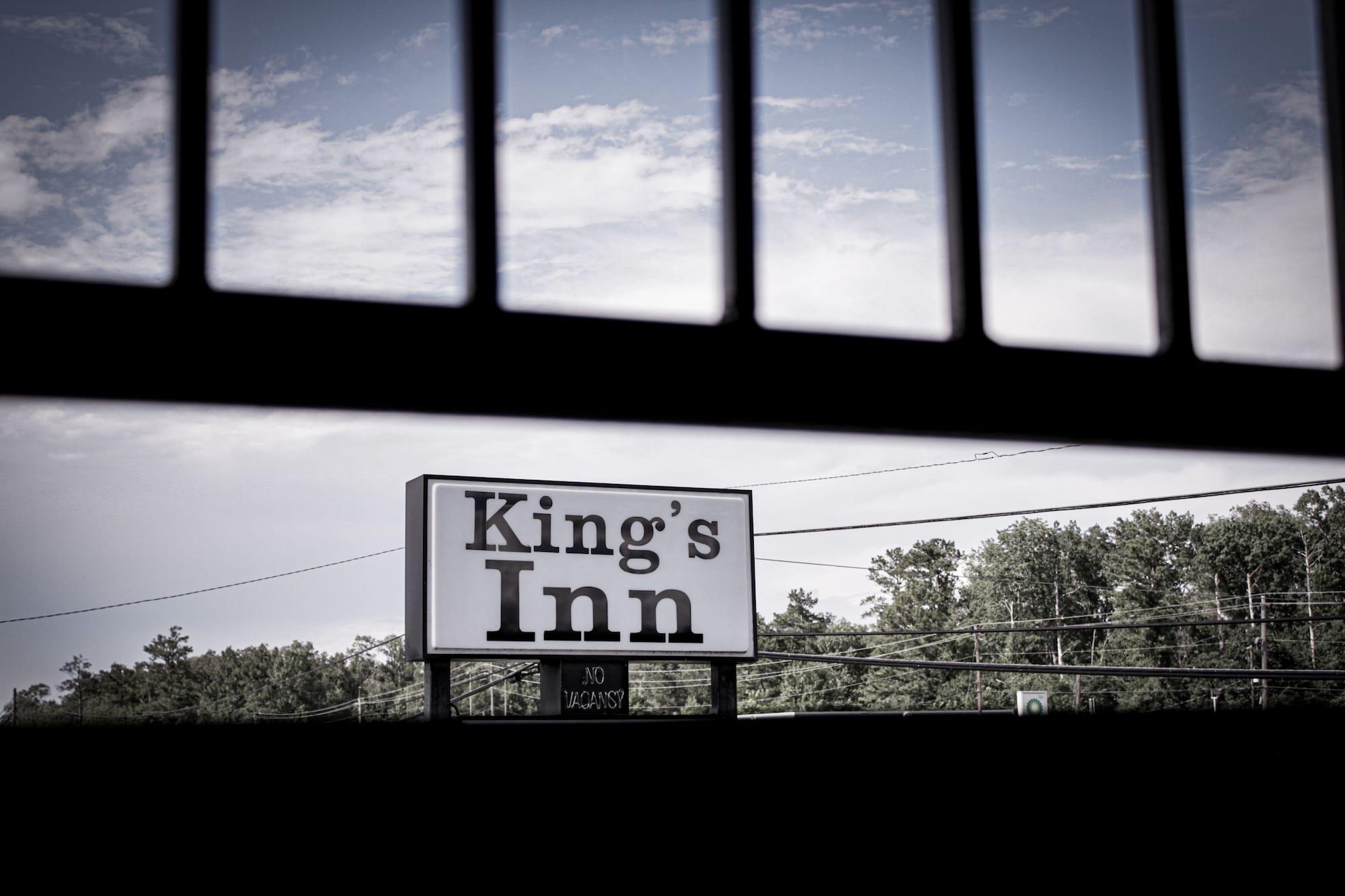Varios Kings Inn
