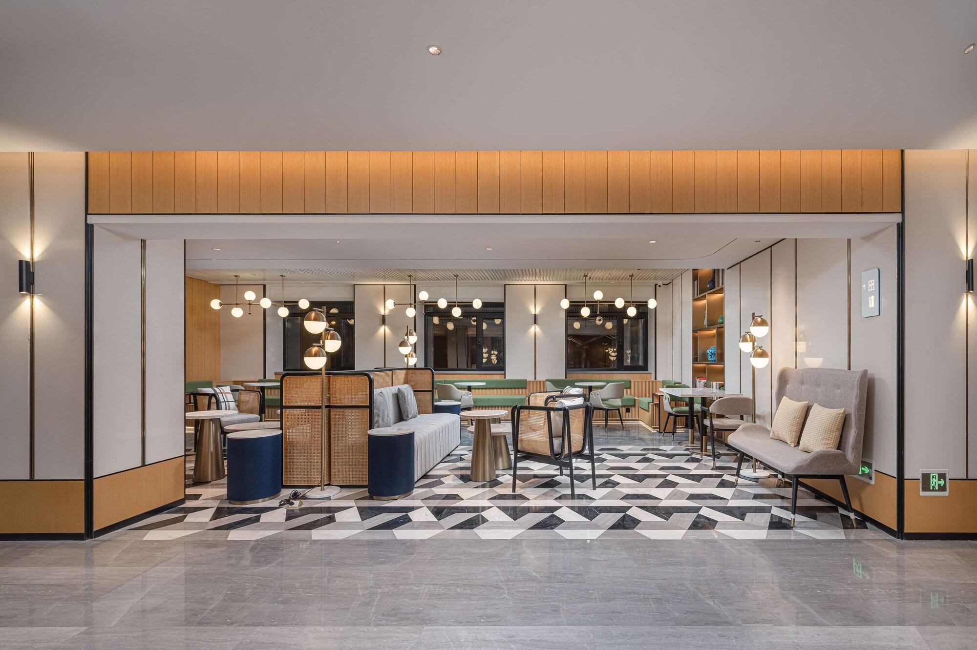 Vista Lobby Hilton Garden Inn Beijing Temple of Heaven East Gate Station
