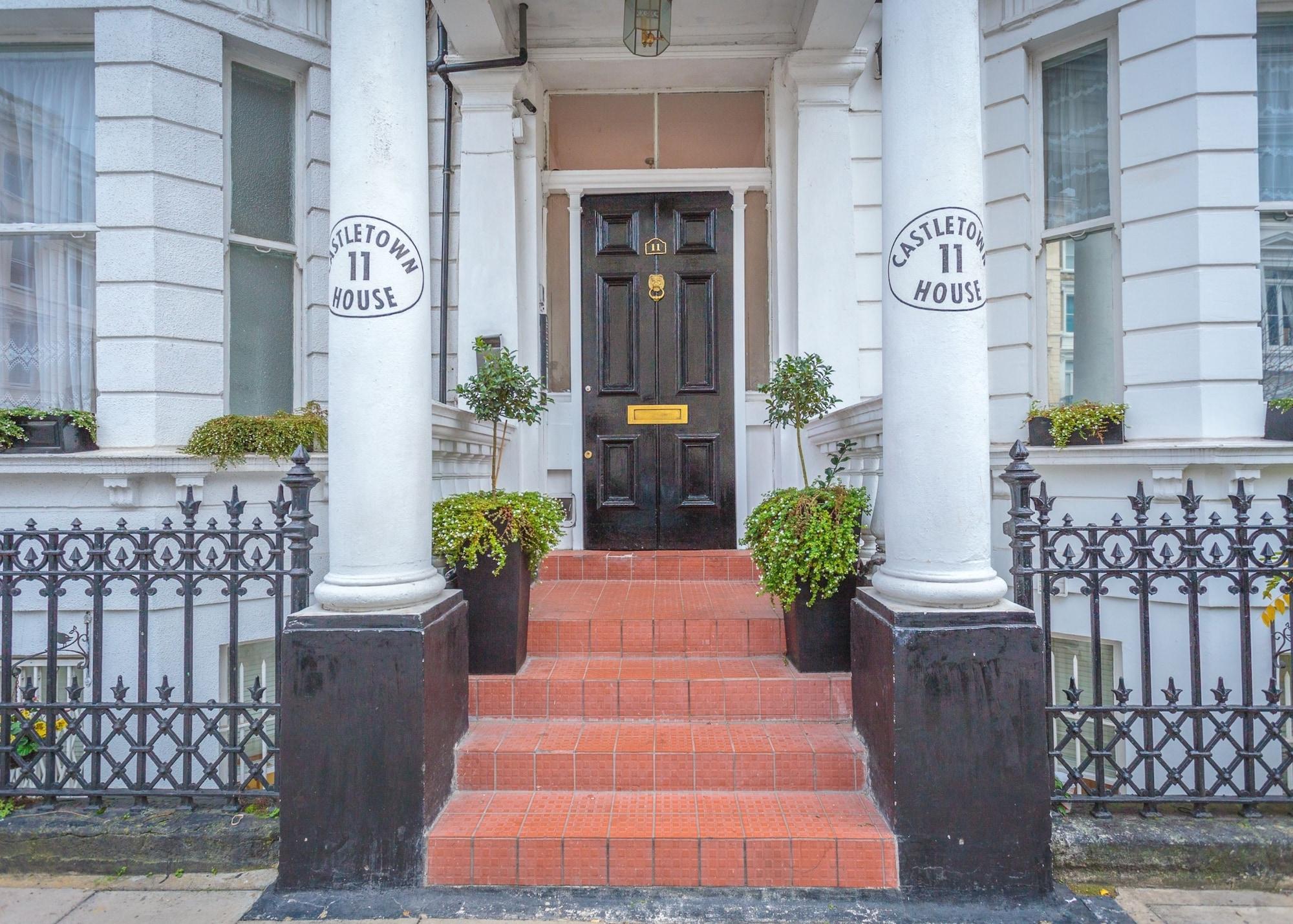 Varios Castletown House Apartments