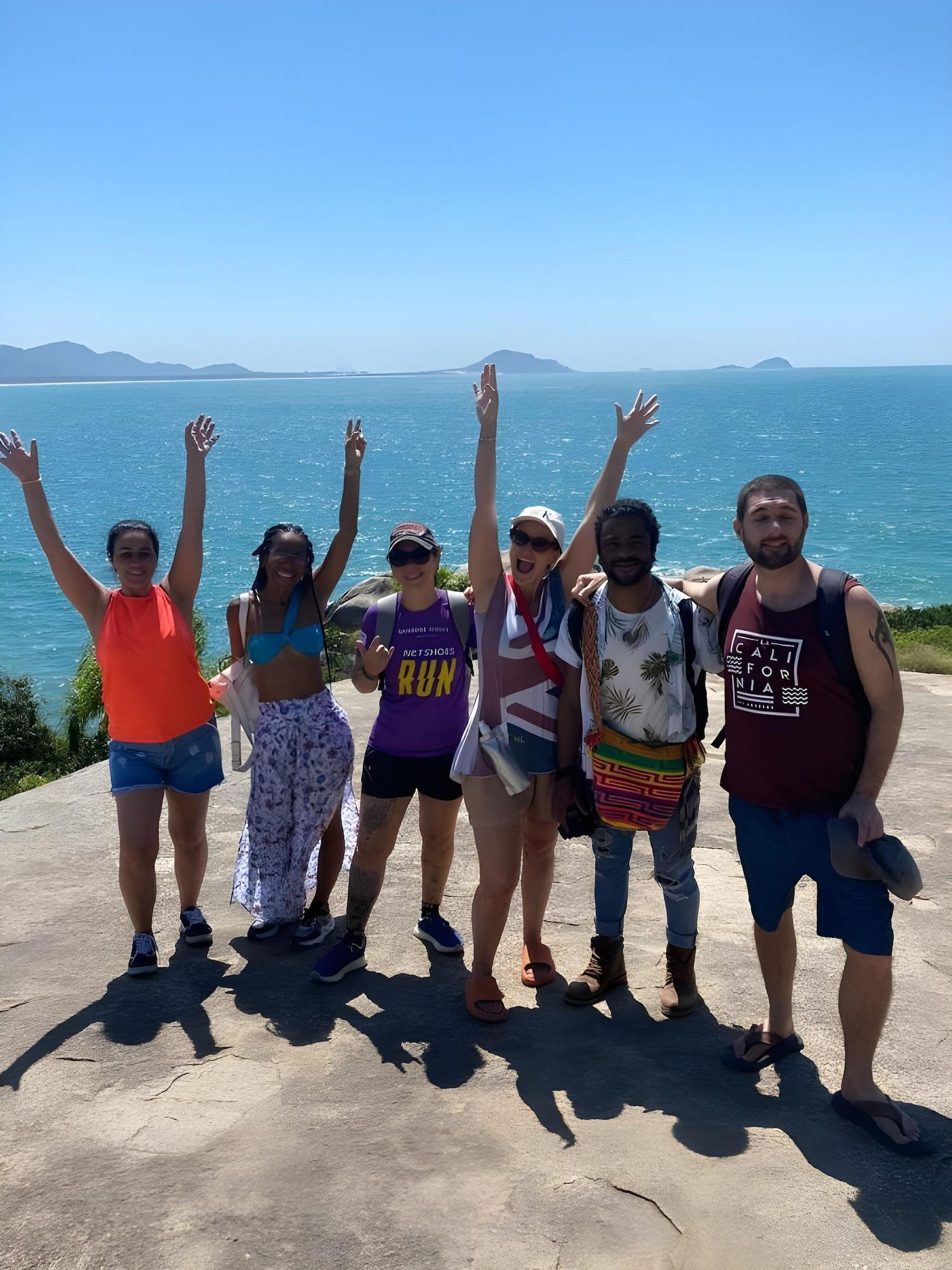 Playa Nomades Riverside - Adventure Hostels & Coworking