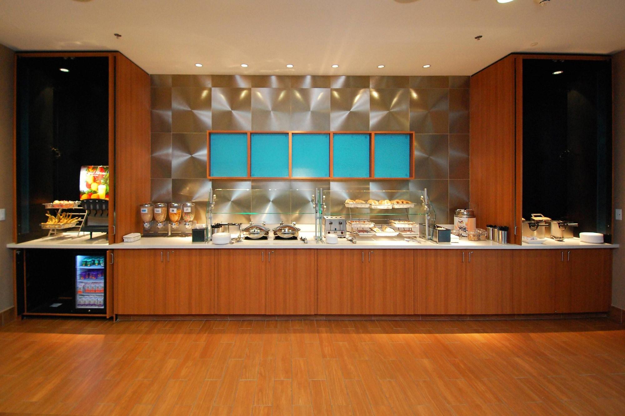 Restaurant SpringHill Suites Las Vegas North Speedway