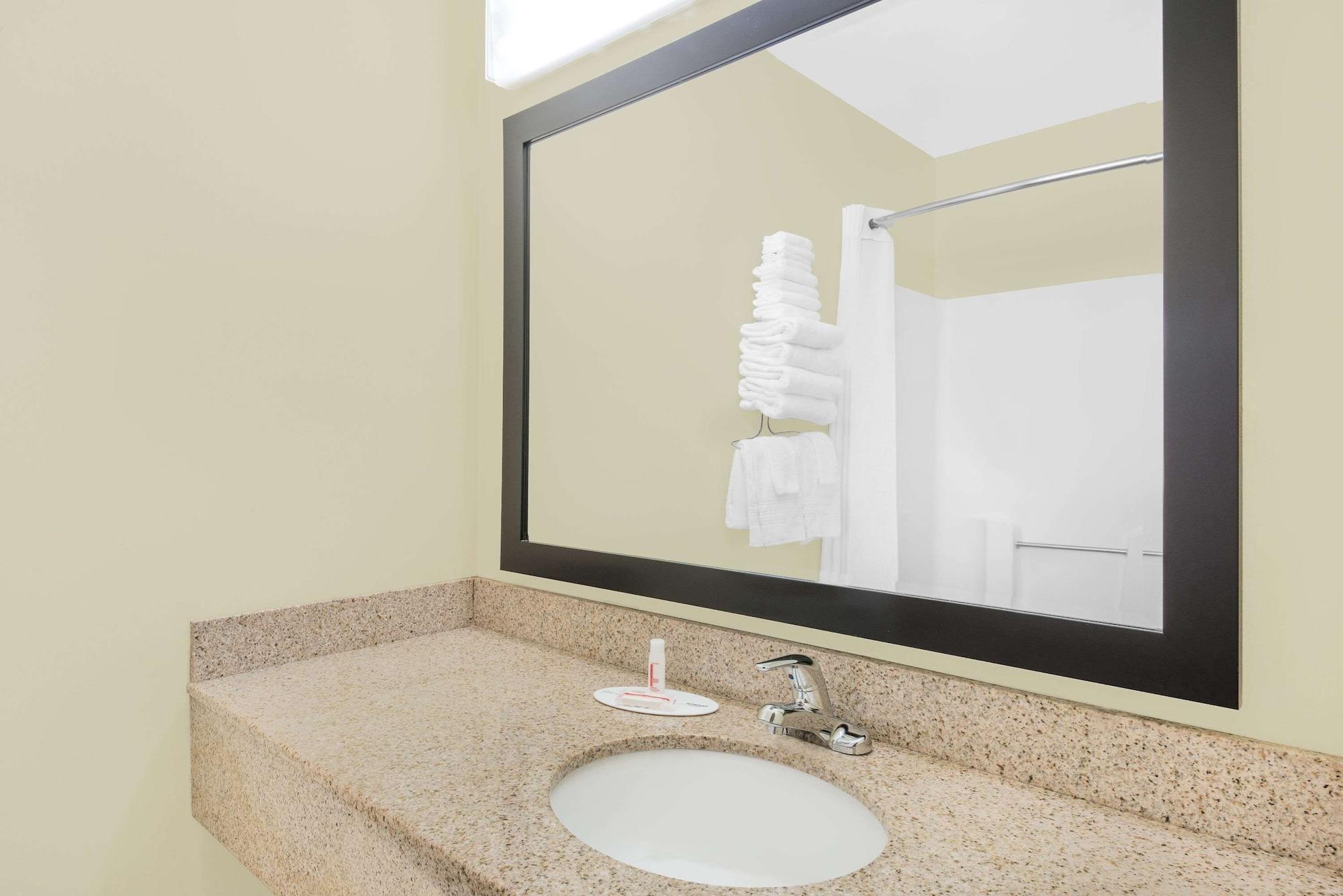 Equipamiento de Habitación Super 8 by Wyndham Ottumwa