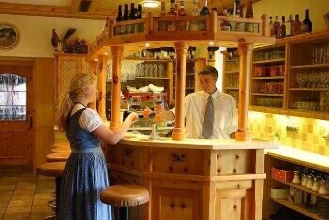 Bar/Salón Pesentheinerhof