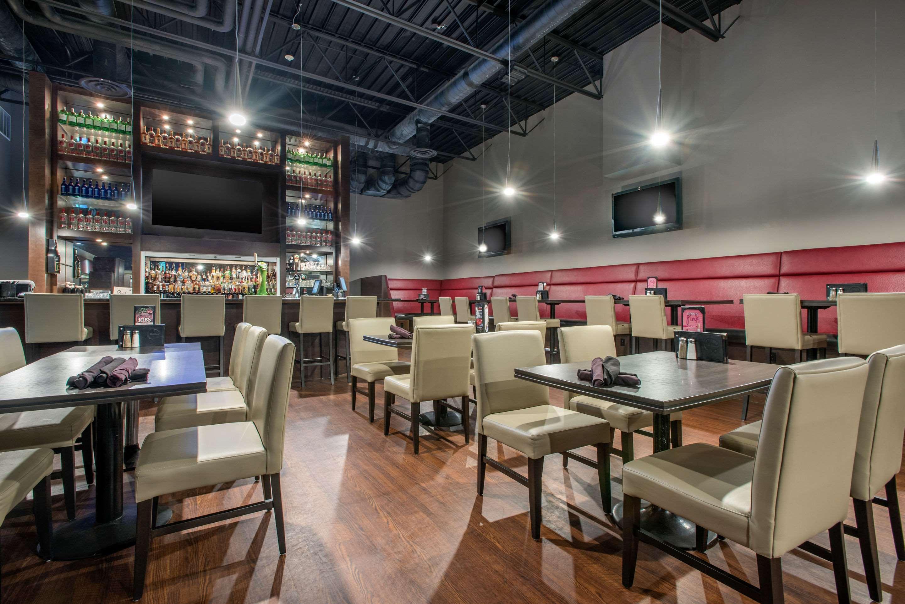 Restaurant Clarion Hotel & Suites