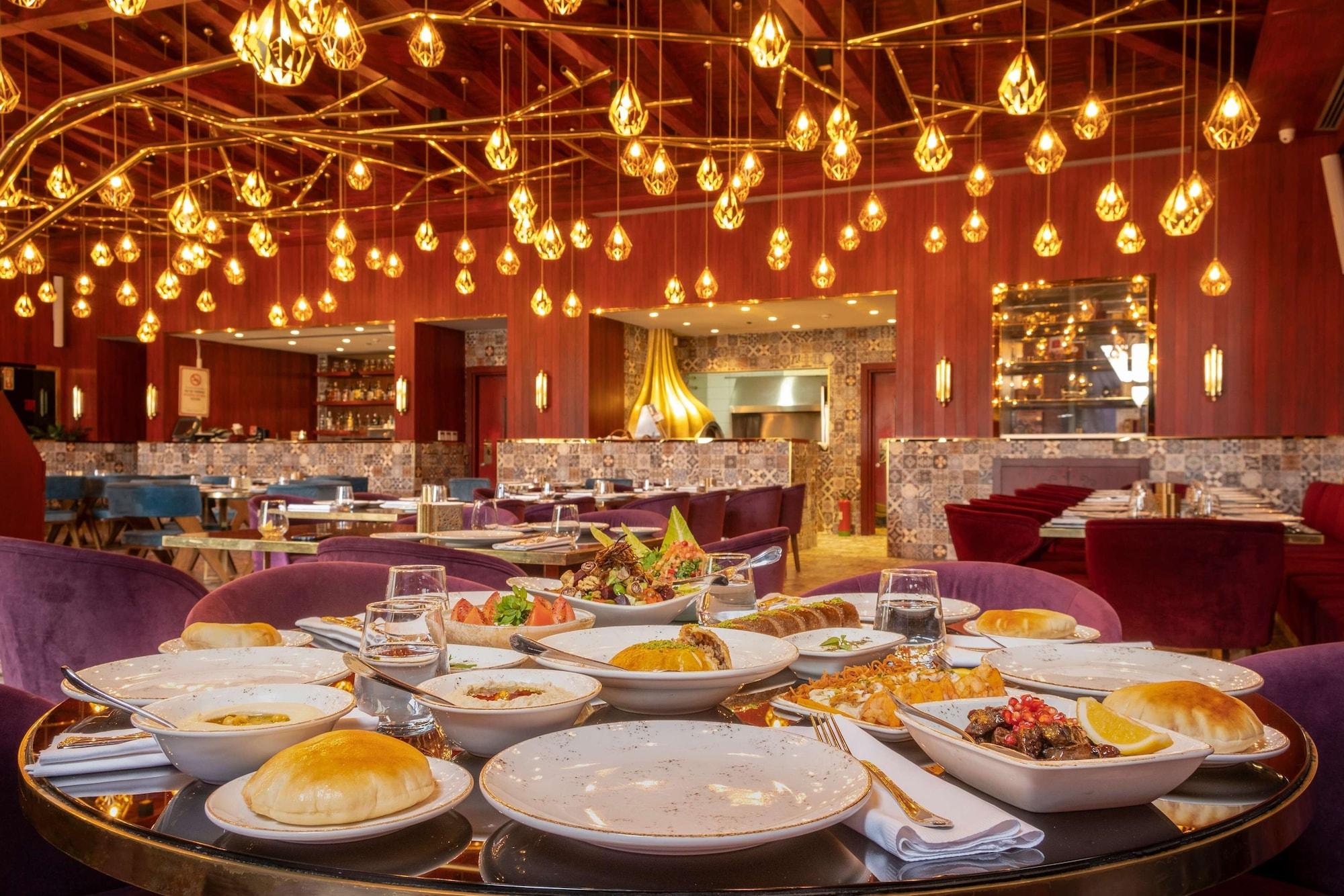 Restaurant The Land Of Legends Kingdom Hotel