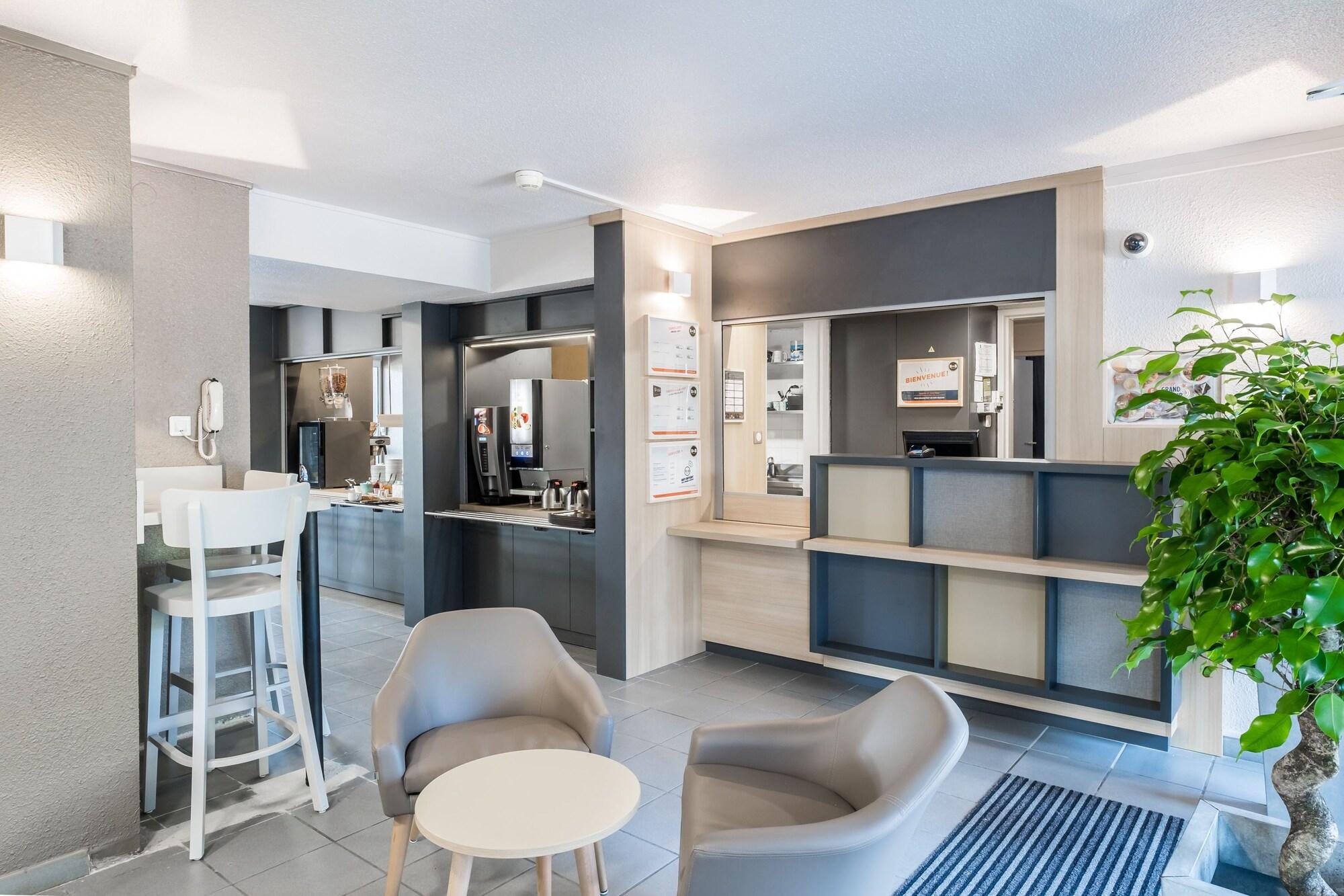 Vista Lobby B&B HOTEL Valence Nord