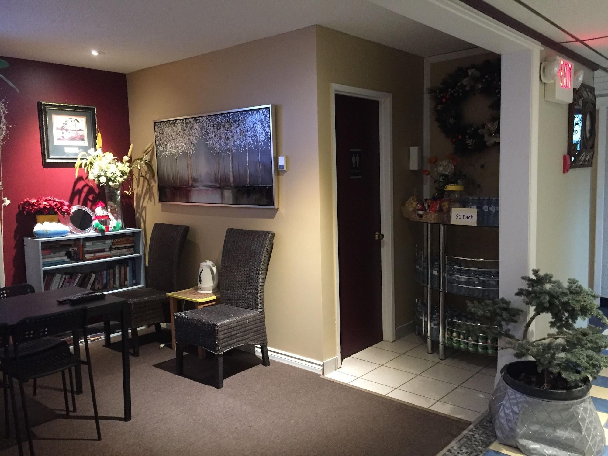 Vista Lobby Hillcrest Motel