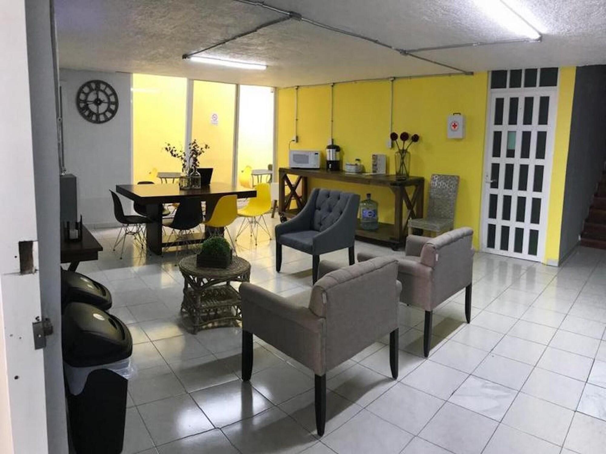 Varios El Gran Hostal - Bed in 8 People Dorm 7