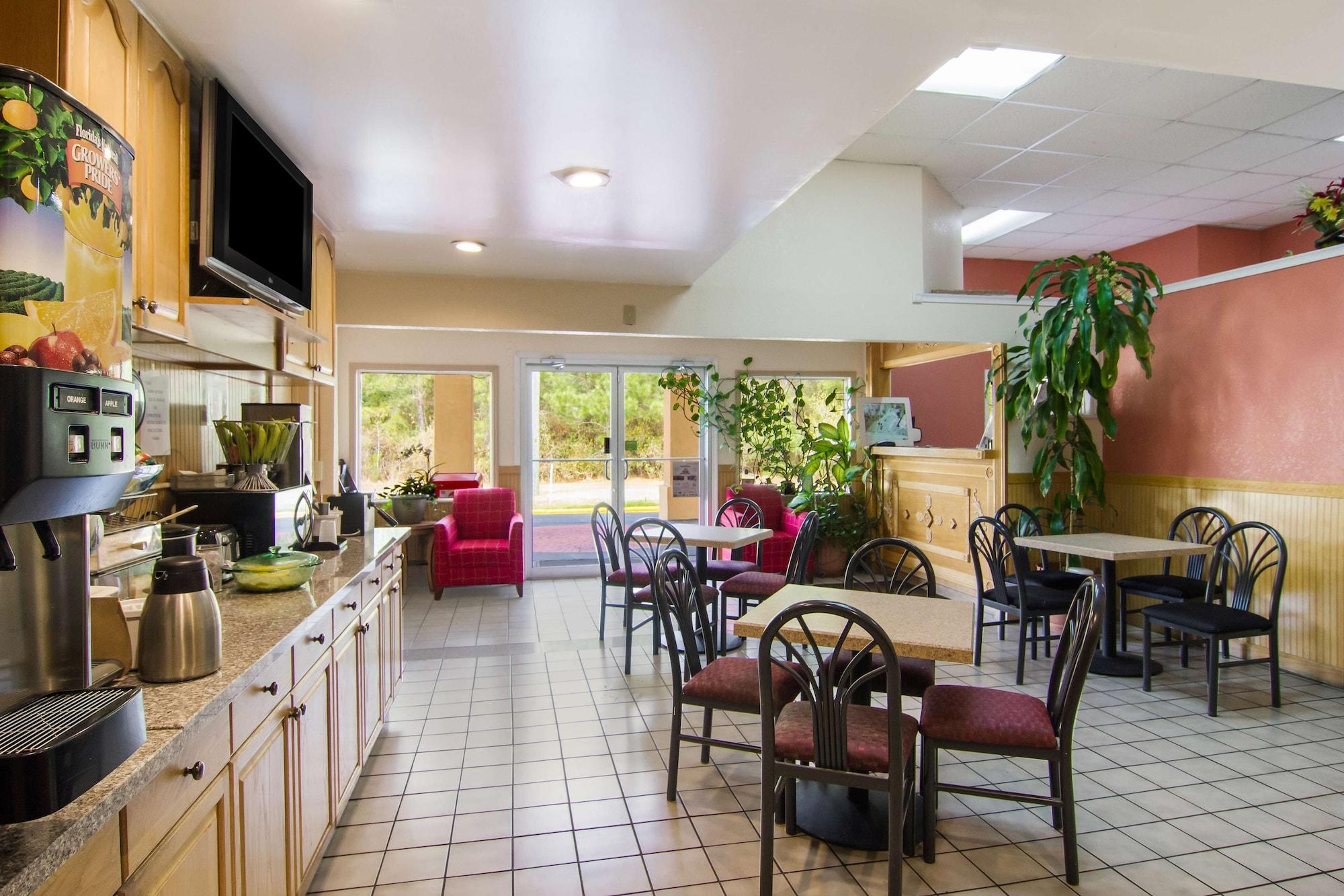 Restaurant Americas Best Value Inn Darien