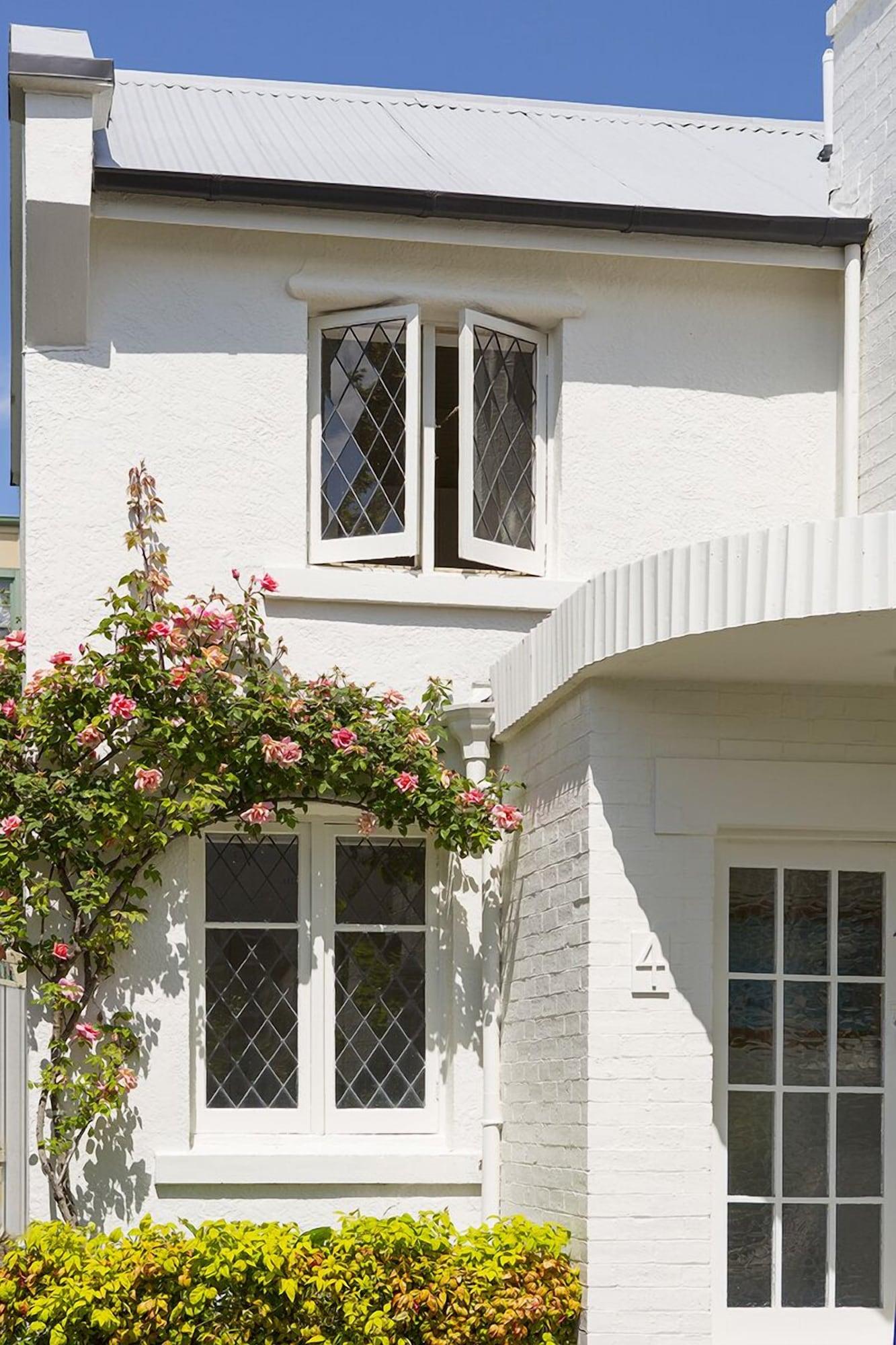 Vista Exterior Highbury Apartments