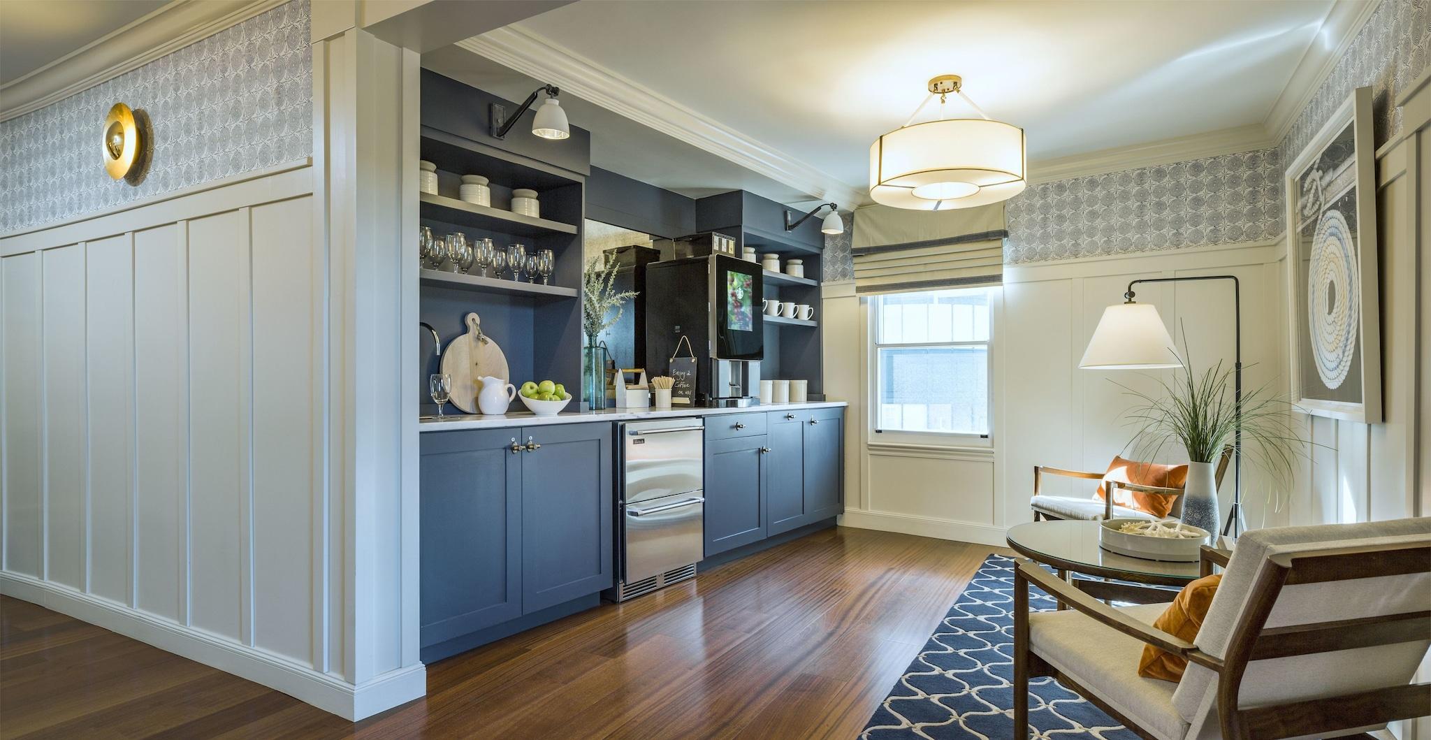 Vista Lobby Portland Harbor Hotel