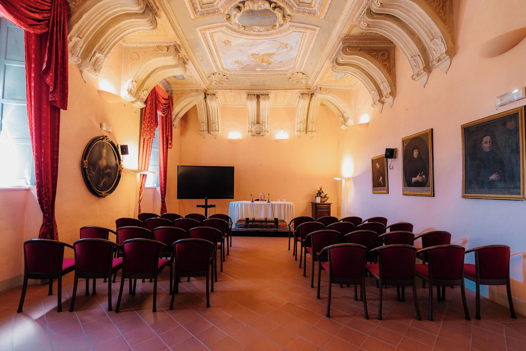 Sala de Reuniones Casa Regina Montis Regalis