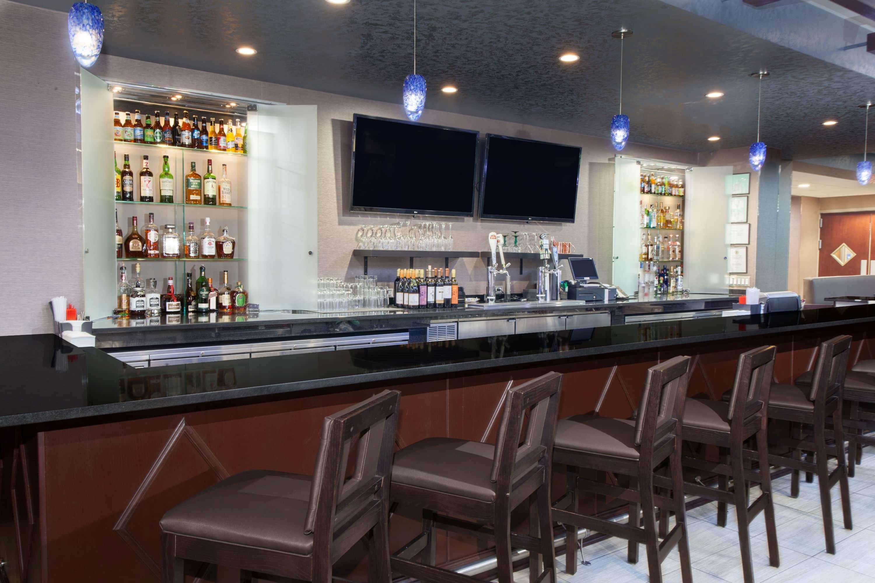 Bar/Salón Wyndham Garden Elk Grove Village/O'Hare