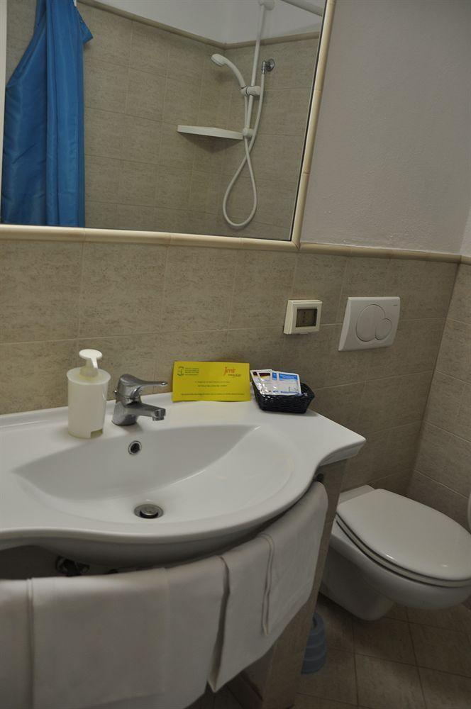 Equipamiento de Habitación Vulcano Blu Terme Suites & Seaview