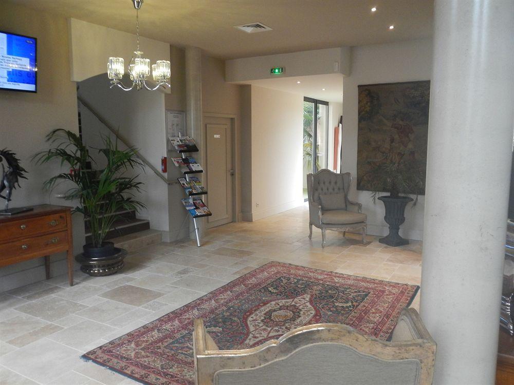 Vista Lobby La Villa Toscane