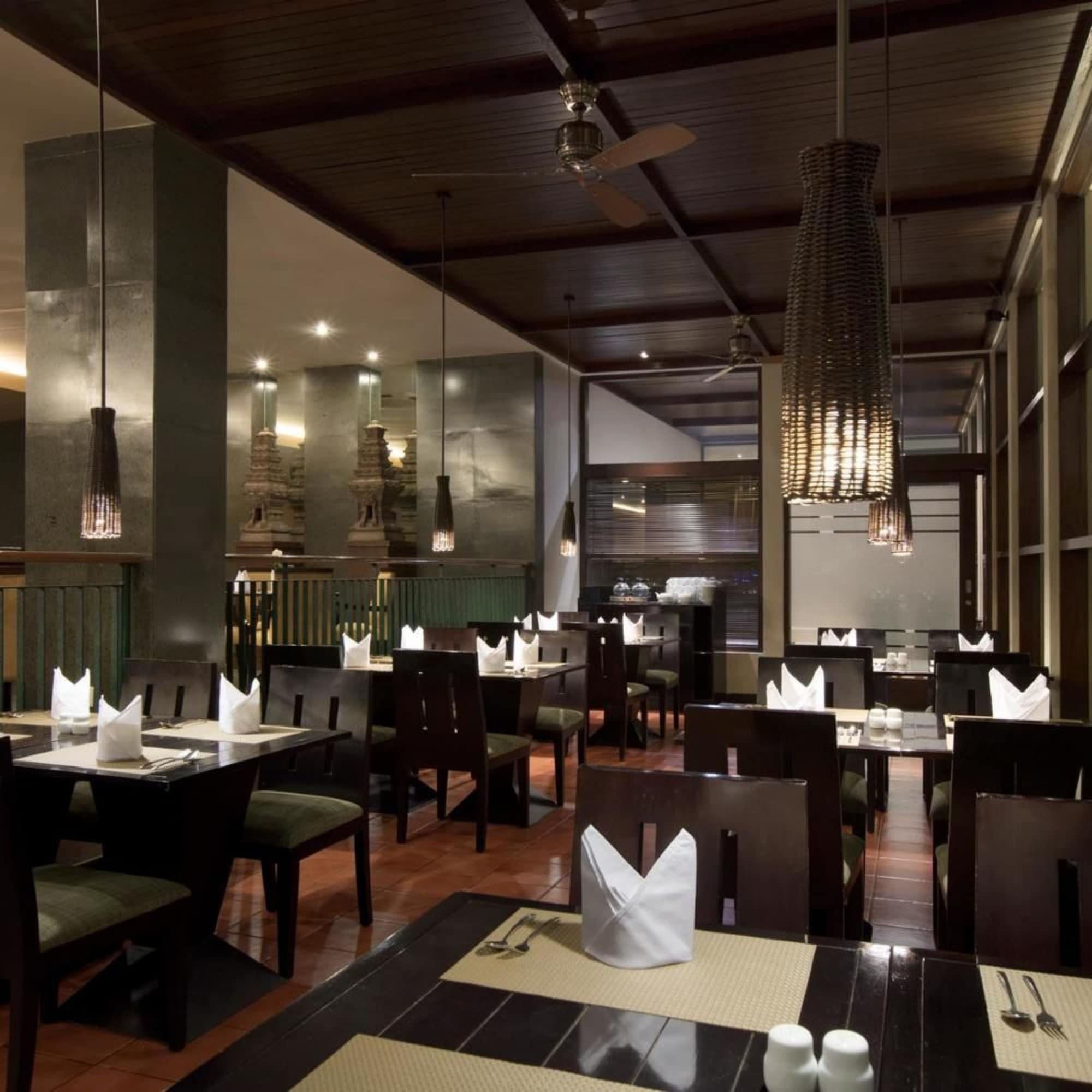 Restaurant Hotel Santika Premiere Malang