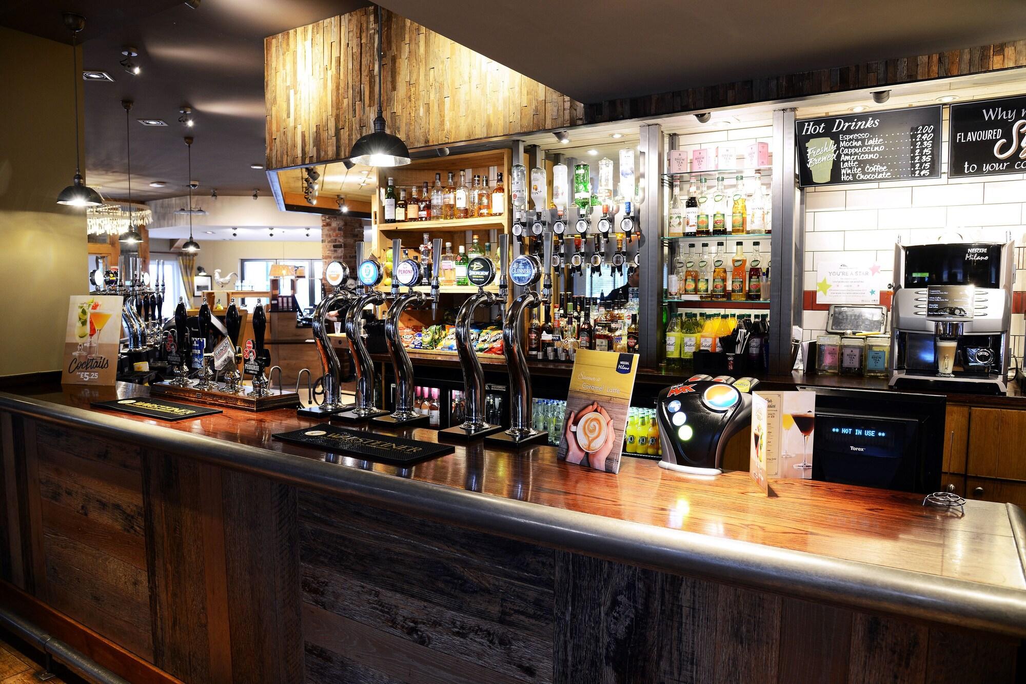 Bar/Salón Gamston Lock, Nottingham by Marston's Inns