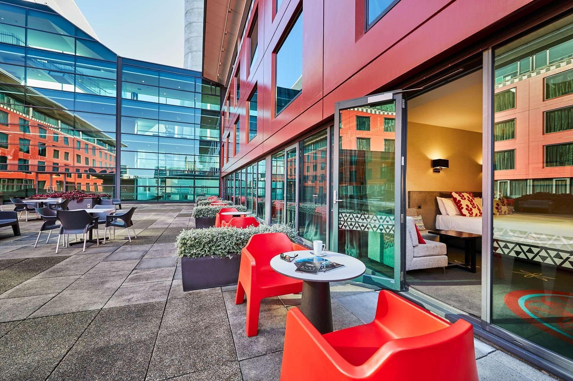 Vista Exterior SkyCity Hotel