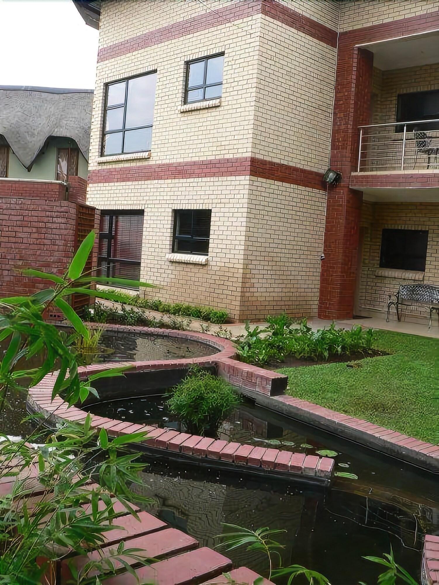 Vista Exterior Rustenburg Boutique Hotel