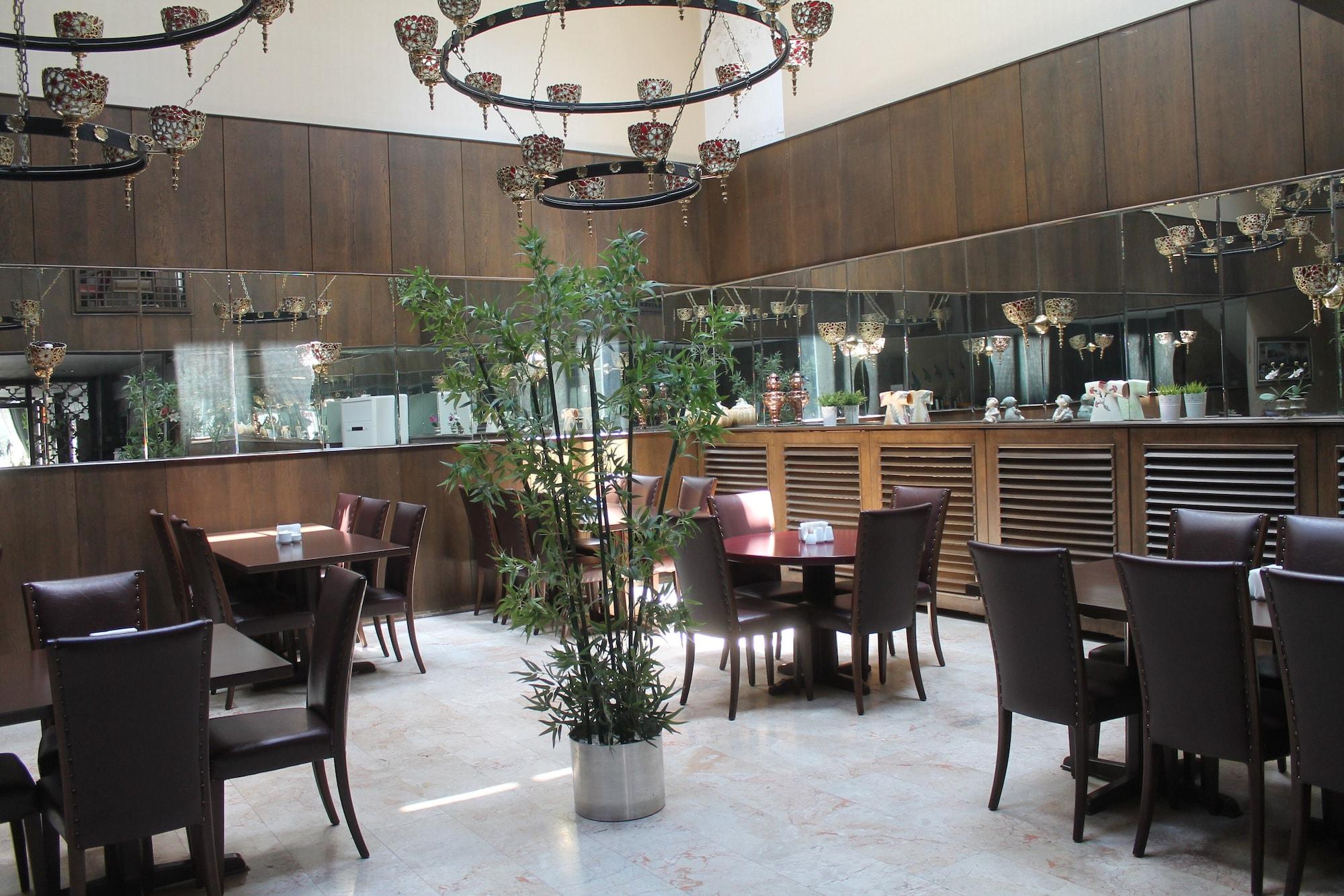 Restaurant Rest Hotel