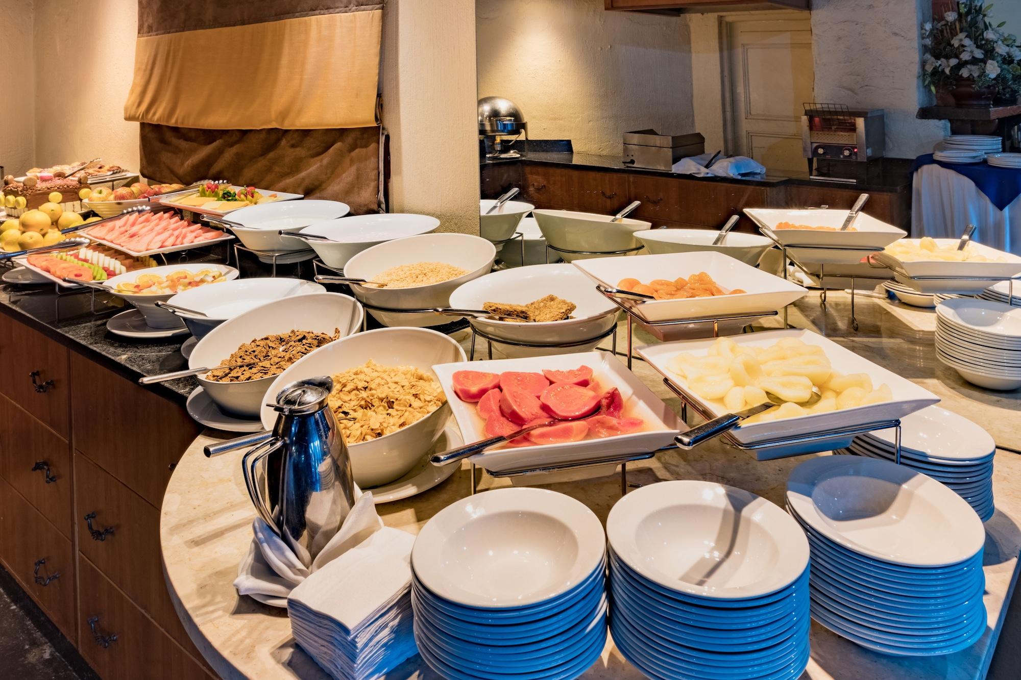 Restaurant Shumba Valley Lodge Lanseria Airport