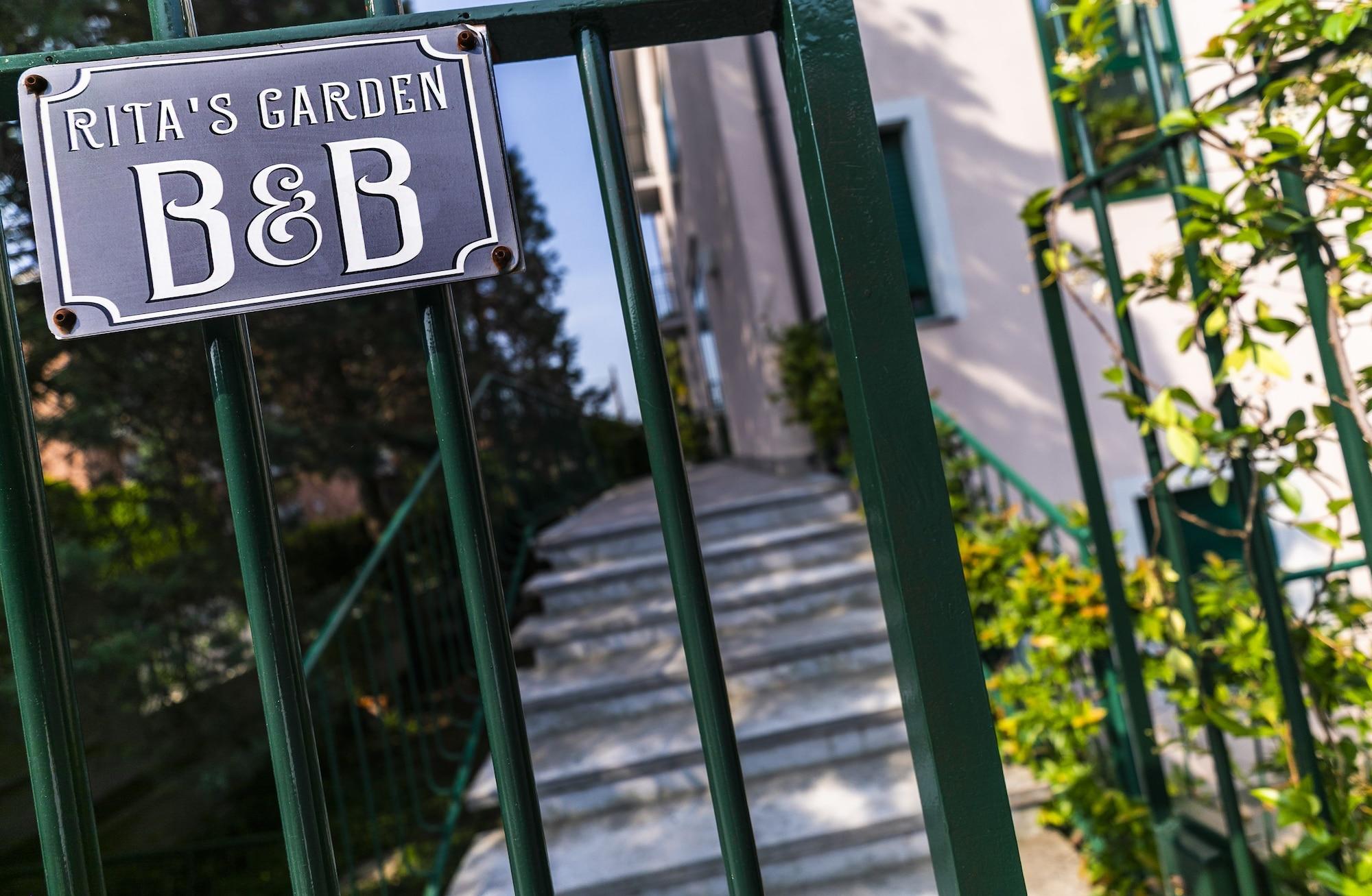 Vista Exterior Rita's Garden