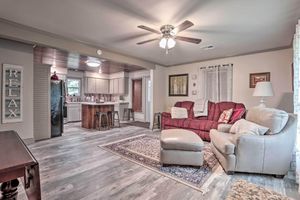 Renta temporal - Lake Charles Home: 1 Mi to Public Boat Launch