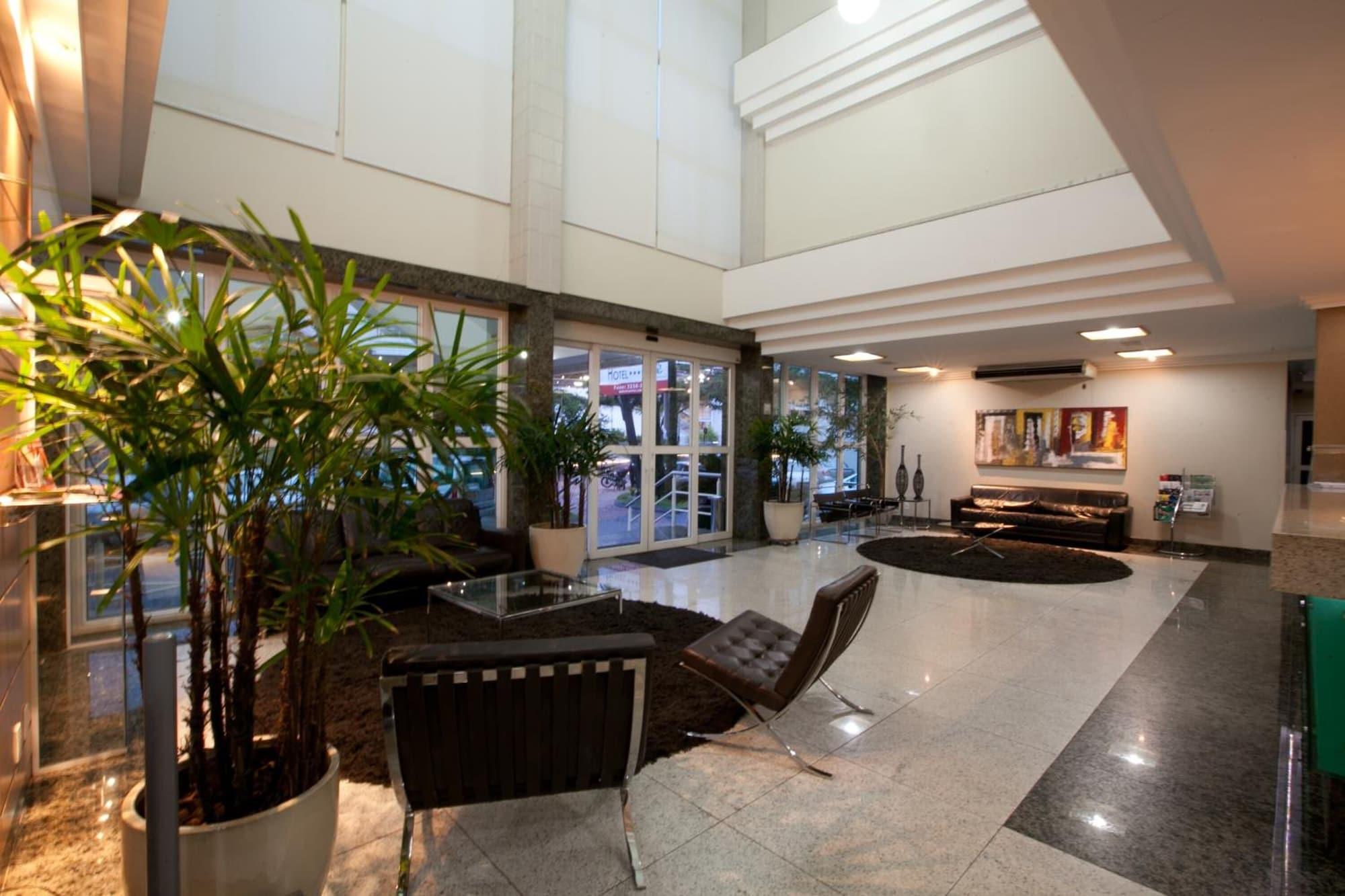 Vista Lobby Oitis Hotel