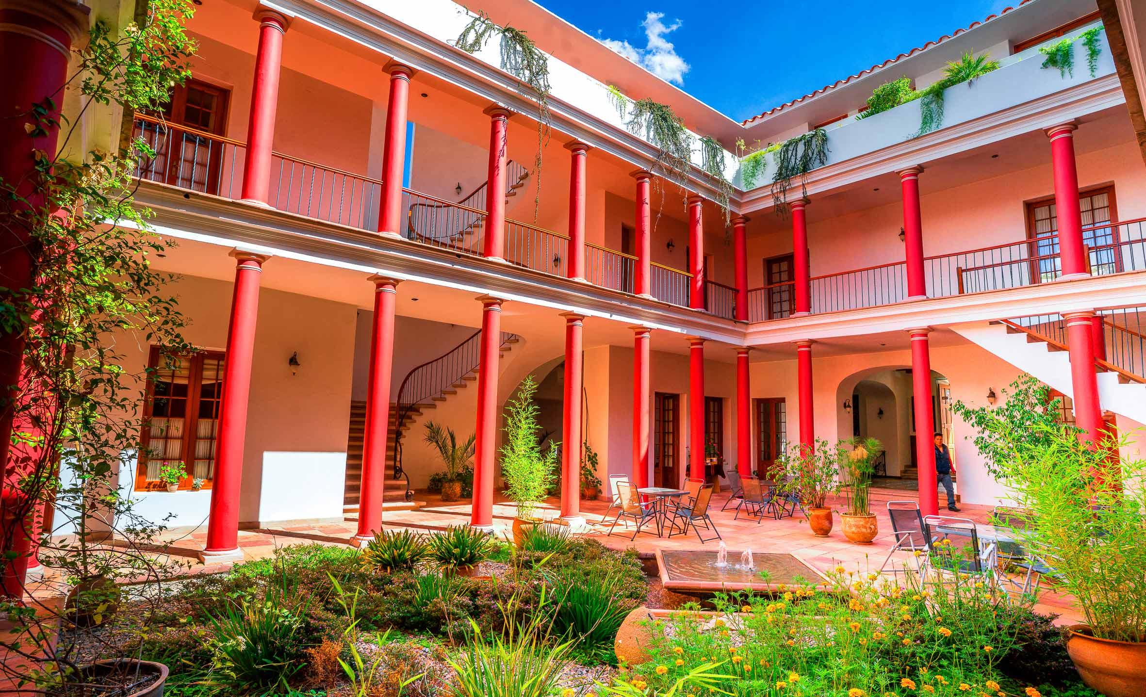 Vista Exterior Villa Antigua