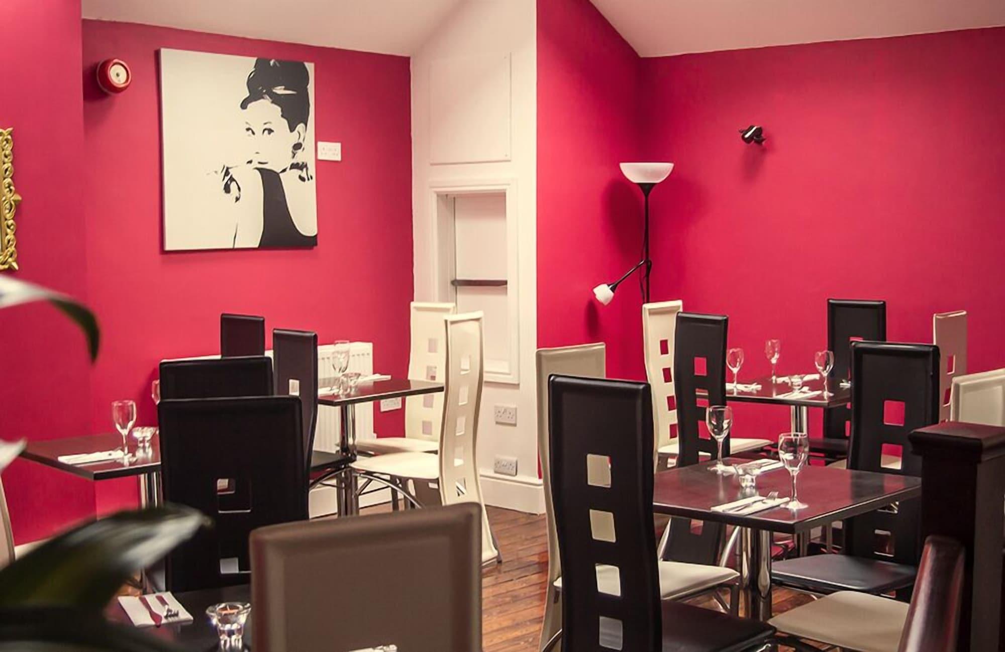 Restaurant Robin 7 Lodge City Centre