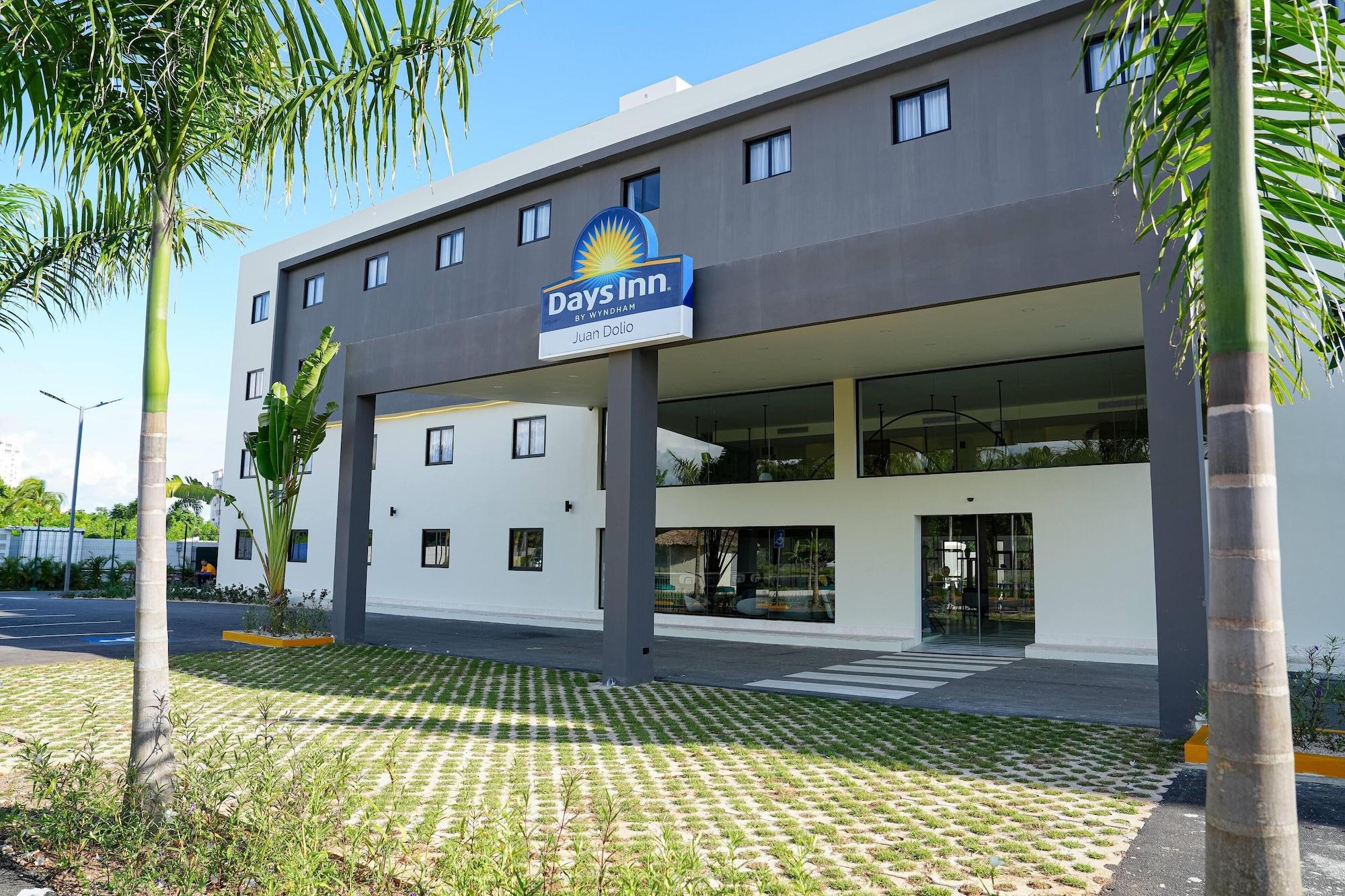 Vista Exterior Days Inn By Wyndham Juan Dolio