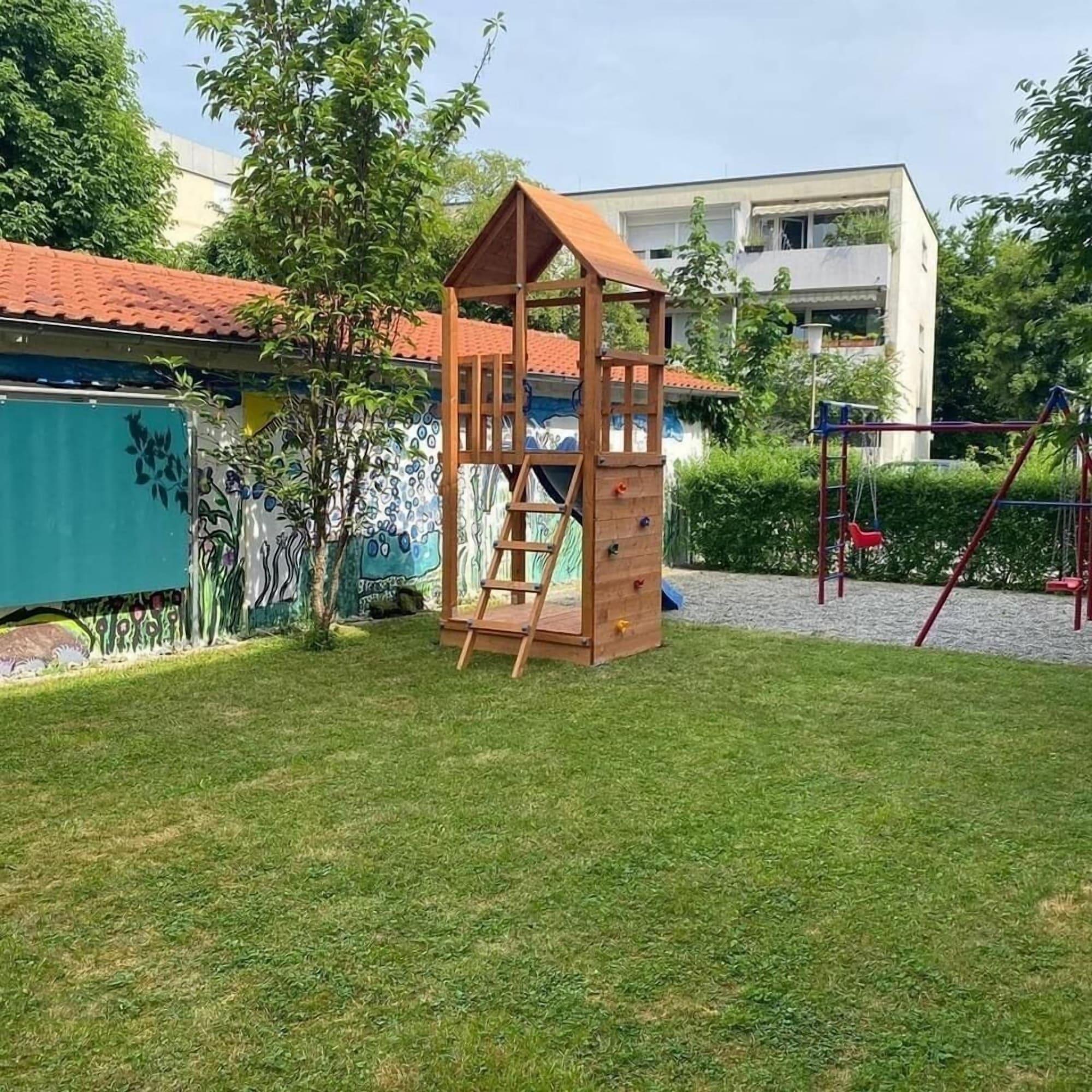 Vista Exterior Akzent Hotel Restaurant Altdorfer Hof