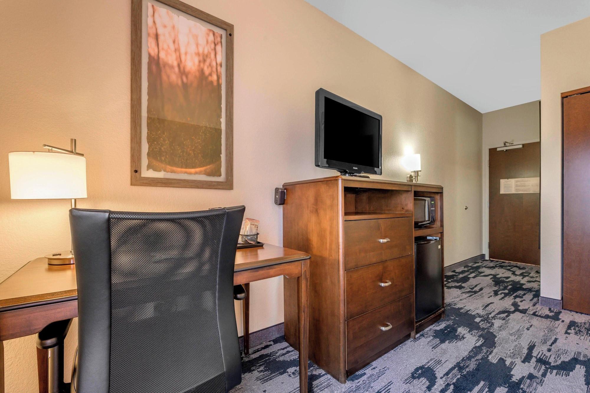Habitación Fairfield Inn & Suites by Marriott Slippery Rock